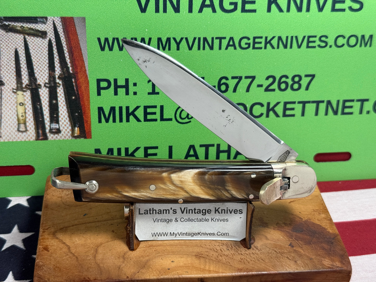 MAKINOX FRANCE 1960-65 LEVER AUTOMATIC FRENCH AUTOMATIC KNIFE REHANDLES IN BEAUTIFUL BRAZILIAN HORN HANDLES