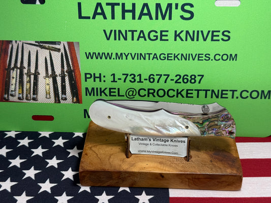 VALLOTTON, BUTCH CUSTOM KNIVES USA/ORGEON 2001-2008 ERA LARGE HUNTER "SPRING ASSIST ACTION" CUSTOM AUTOMATIC KNIFE PEARL HANDLES ABAOLONE BOLSTERS
