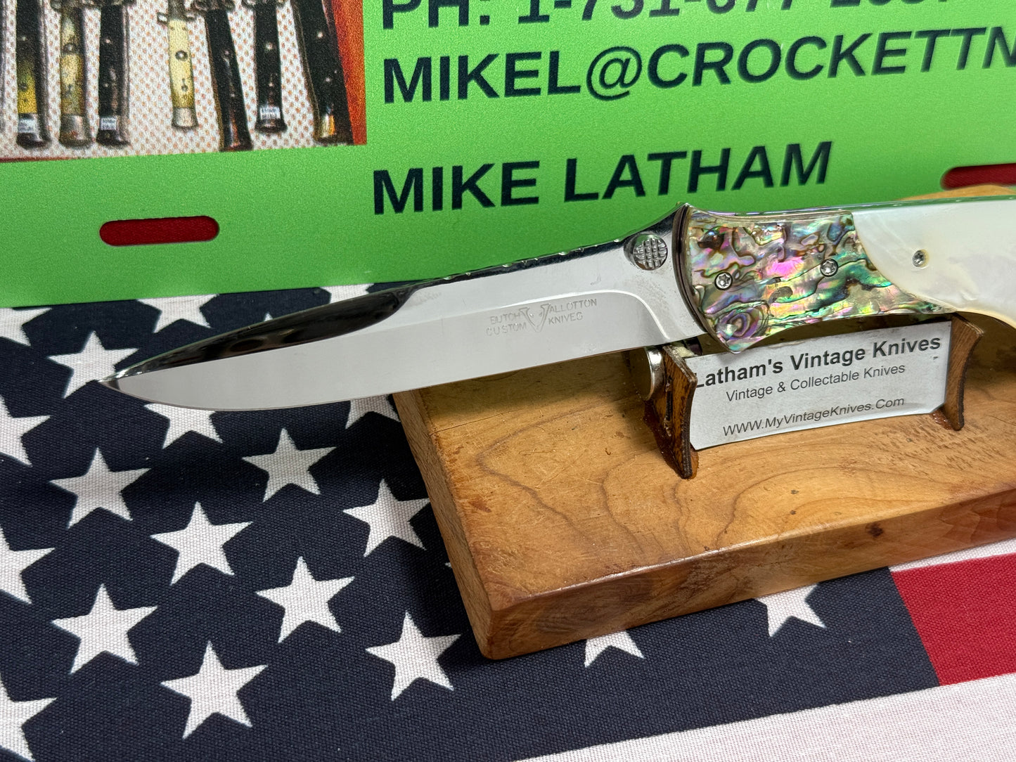 VALLOTTON, BUTCH CUSTOM KNIVES USA/ORGEON 2001-2008 ERA LARGE HUNTER "SPRING ASSIST ACTION" CUSTOM AUTOMATIC KNIFE PEARL HANDLES ABAOLONE BOLSTERS