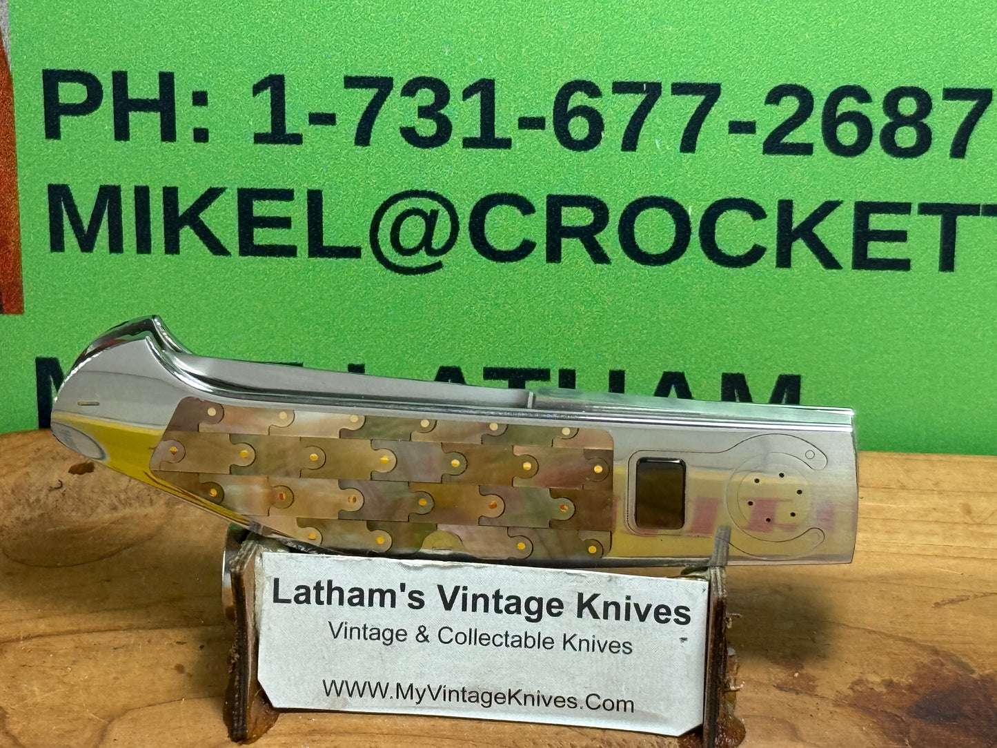 ESPOSITO, EMMANUEL ITALY CUSTOM KNIVES 2020 C-LOCK FOLDER S/N 001 BUTTON RELEASE CUSTOM AUTOMATIC KNIFE MOSAIC INLAY BLACK & GOLD PEARL HANDLES