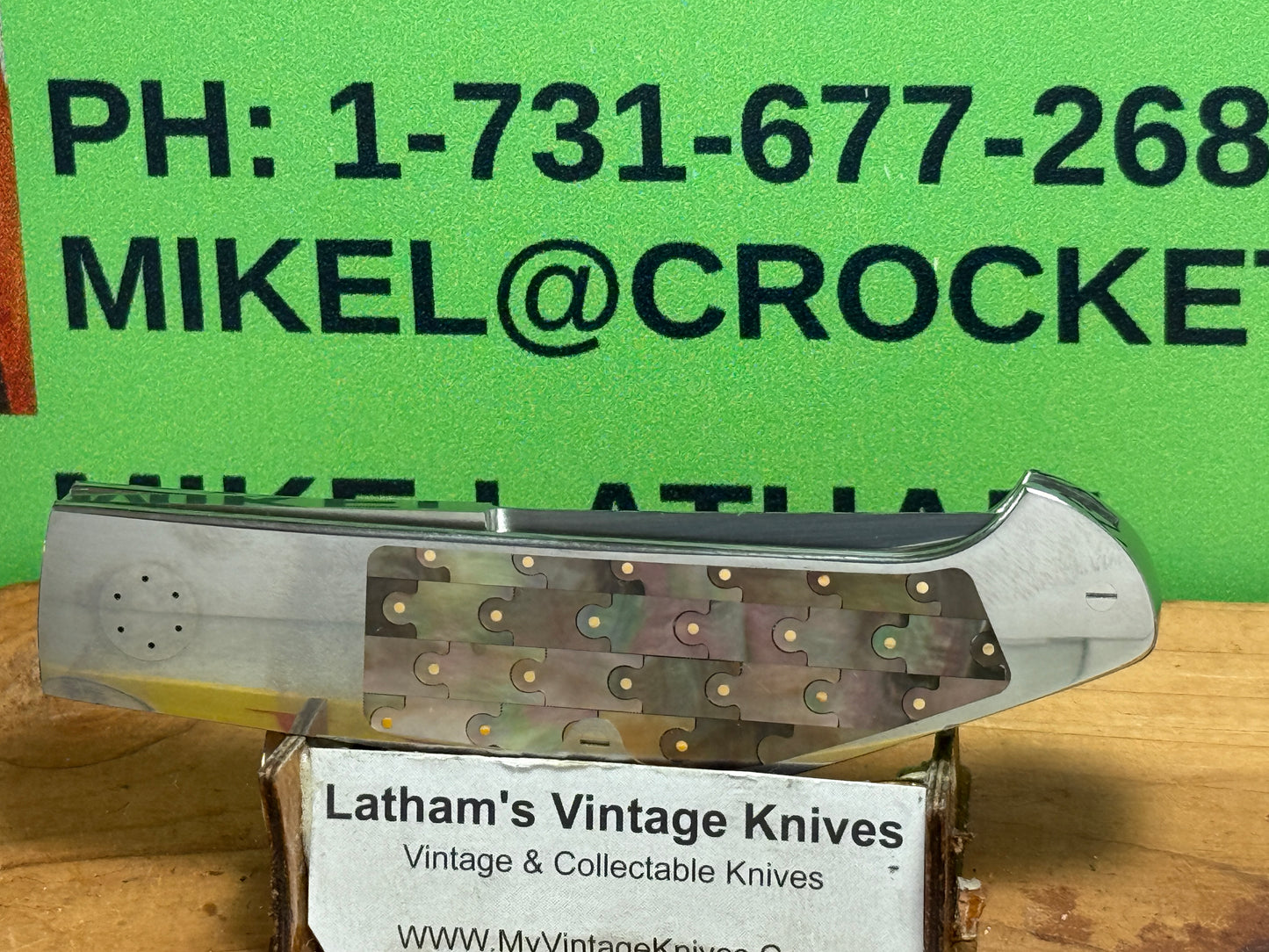 ESPOSITO, EMMANUEL ITALY CUSTOM KNIVES 2020 C-LOCK FOLDER S/N 001 BUTTON RELEASE CUSTOM AUTOMATIC KNIFE MOSAIC INLAY BLACK & GOLD PEARL HANDLES