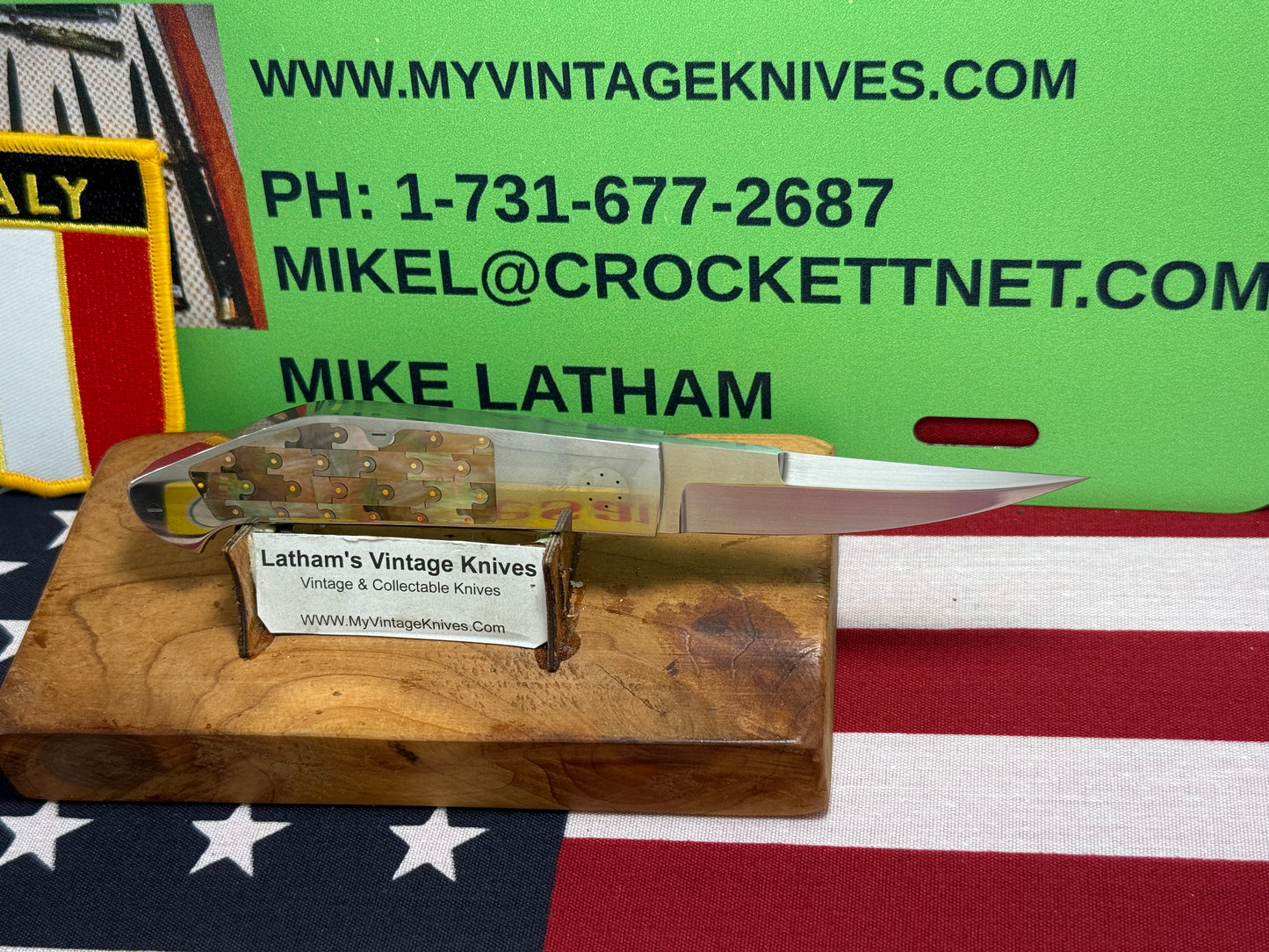 ESPOSITO, EMMANUEL ITALY CUSTOM KNIVES 2020 C-LOCK FOLDER S/N 001 BUTTON RELEASE CUSTOM AUTOMATIC KNIFE MOSAIC INLAY BLACK & GOLD PEARL HANDLES