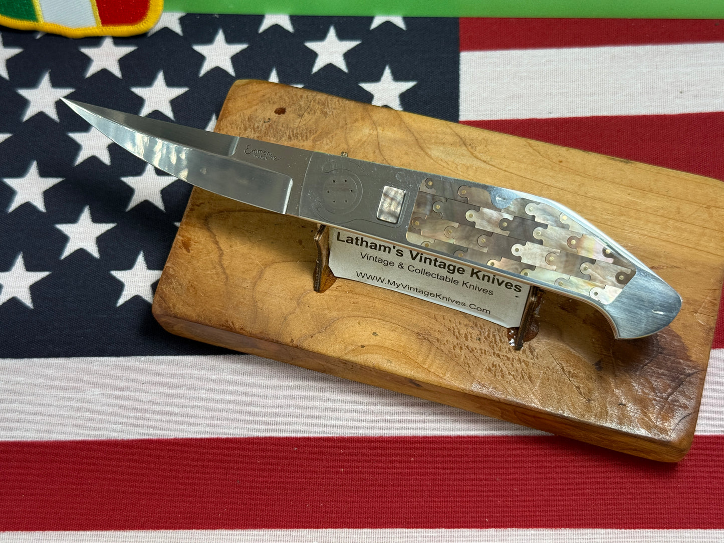 ESPOSITO, EMMANUEL ITALY CUSTOM KNIVES 2020 C-LOCK FOLDER S/N 001 BUTTON RELEASE CUSTOM AUTOMATIC KNIFE MOSAIC INLAY BLACK & GOLD PEARL HANDLES