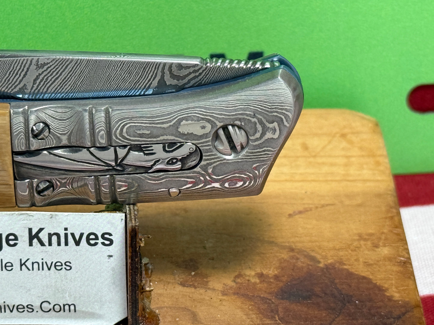 WILLIAMS, JASON CUSTOM KNIVES 2001-2003 ERA MEDIUM HUNTER DAMACUS STEEL CUSTOM AUTOMATIC KNIFE MAMMOTH IVORY BARK SCALES