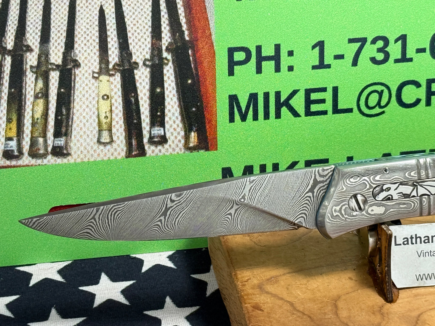 WILLIAMS, JASON CUSTOM KNIVES 2001-2003 ERA MEDIUM HUNTER DAMACUS STEEL CUSTOM AUTOMATIC KNIFE MAMMOTH IVORY BARK SCALES