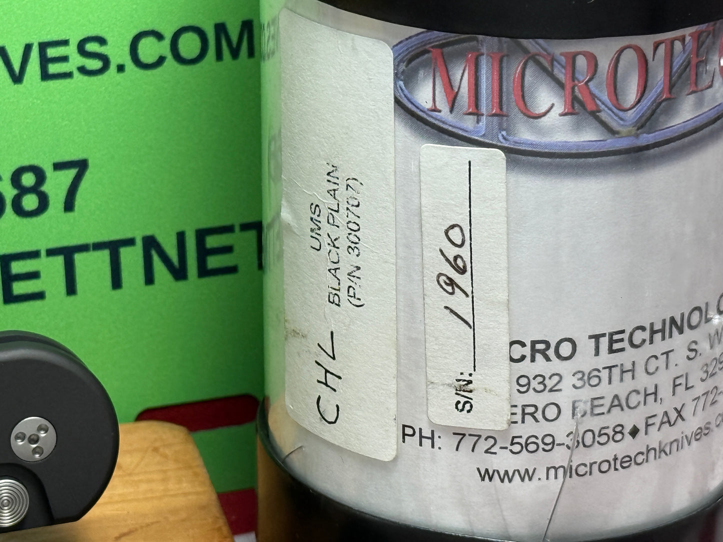 MICROTECH USA 12/2003 UMS 1960 BLACK PLAIN TACTICAL AUTOMATIC KNIFE BLACK METAL HANDLES