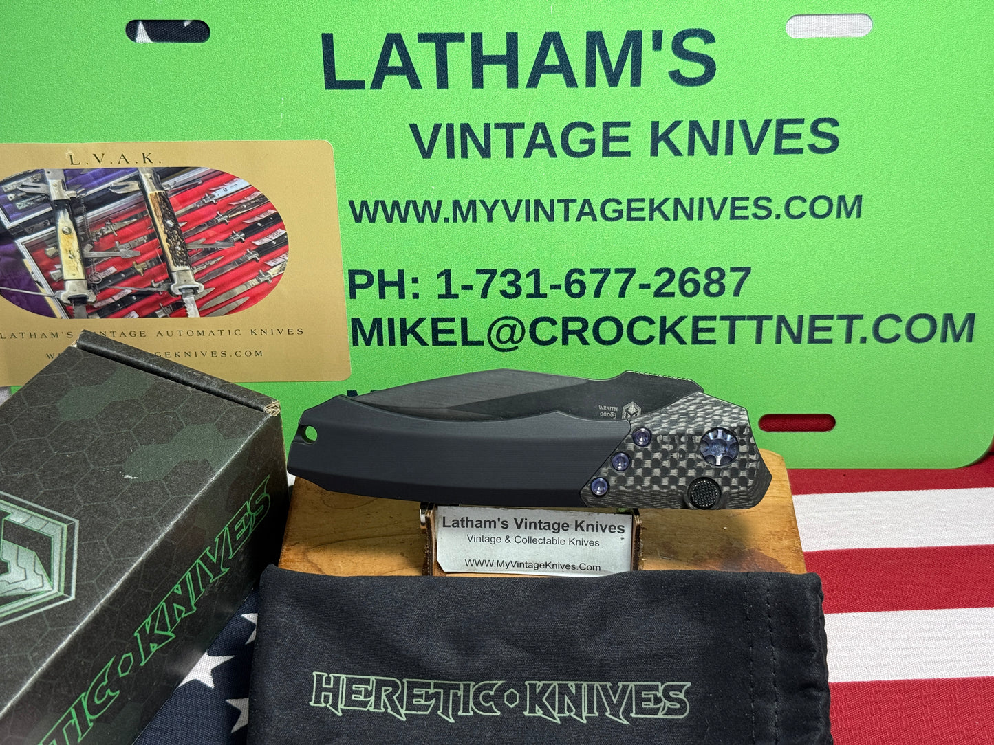 HERETIC KNIVES USA 2023 AUTO WRAITH DLC H000-6A BLUE Ti HARDWARE TACTICAL AUTOMATIC KNIFE CARBON FIBER BOLSTERS.