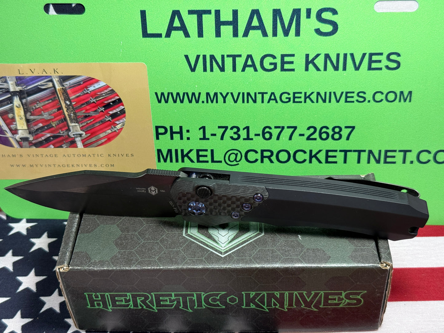 HERETIC KNIVES USA 2023 AUTO WRAITH DLC H000-6A BLUE Ti HARDWARE TACTICAL AUTOMATIC KNIFE CARBON FIBER BOLSTERS.