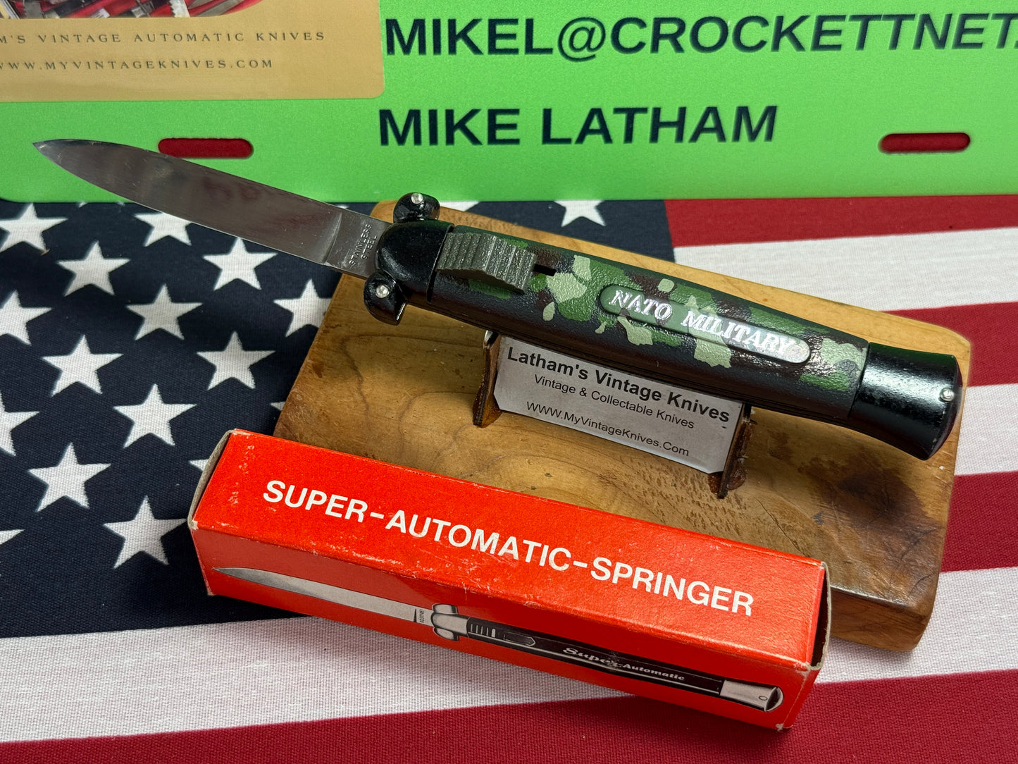 NATO MILITARY OTF 1980-85 SUPER AUTOMATIC SPRINGER VINTAGE IMPORTED AUTOMATIC KNIFE ARMY GREEN PLASTIC OVER METAL HANDLES