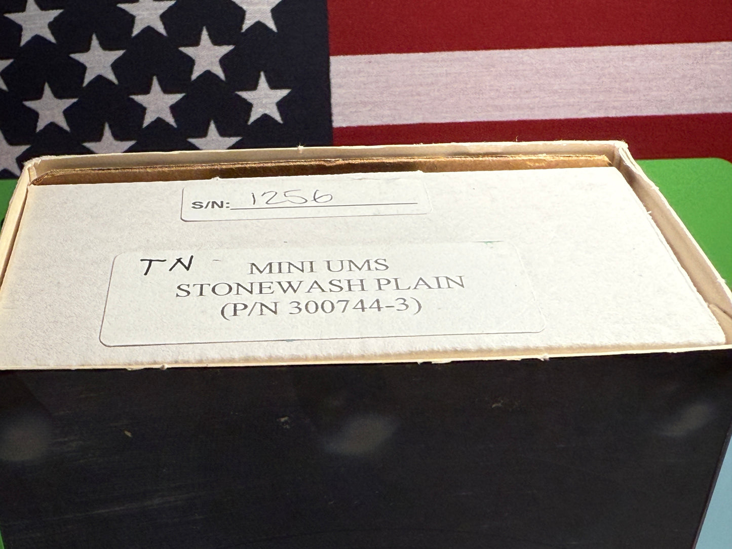 MICROTECH USA 03/2005 TACTICAL MINI U.M.S. STONEWASH PLAIN S/N 1256 TACTICAL AUTOMATIC KNIFE BLACK METAL HANDLES