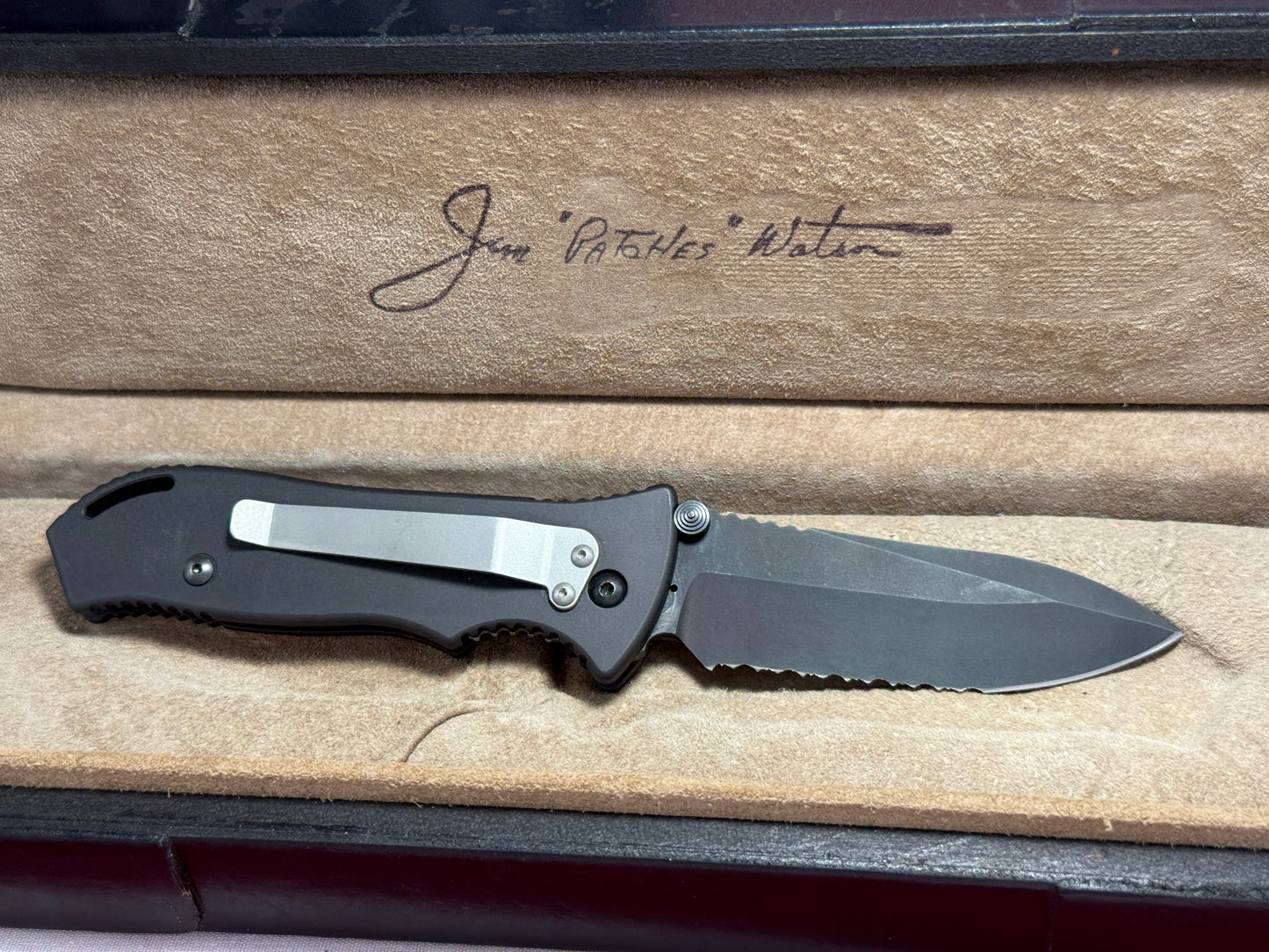 MASTER OF DEFENSE USA 2006-2008 SEAL TEAM TWO POINT MAN CHIEF PATCHES WATSON TRIDENT UTILITY FOLDER TACTICAL AUTOMATIC KNIFE BLACK METAL HANDLES