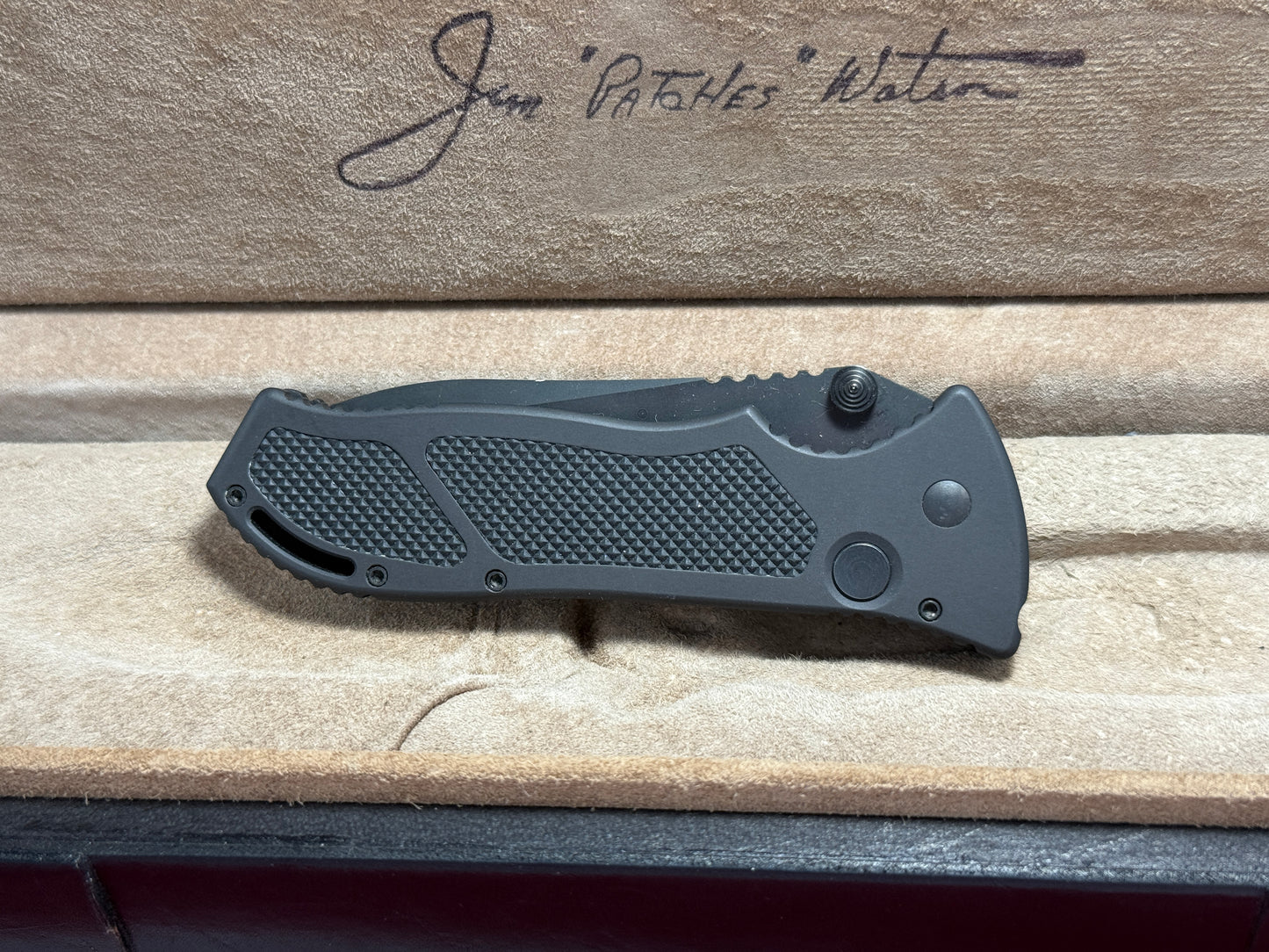 MASTER OF DEFENSE USA 2006-2008 SEAL TEAM TWO POINT MAN CHIEF PATCHES WATSON TRIDENT UTILITY FOLDER TACTICAL AUTOMATIC KNIFE BLACK METAL HANDLES