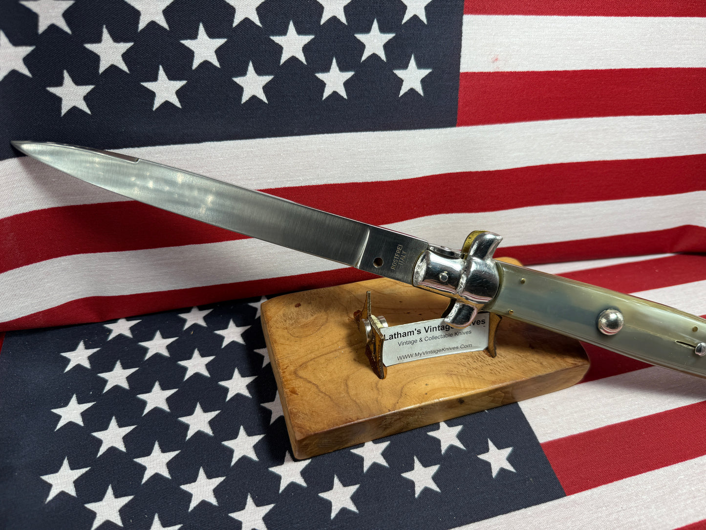 ROSTFREI ITALY 1965-1969 STILETTO SWIVEL BOLSTER 38 CM ITALIAN AUTOMATIC KNIFE TRANSLUCENT BUFFALO HORN HANDLES