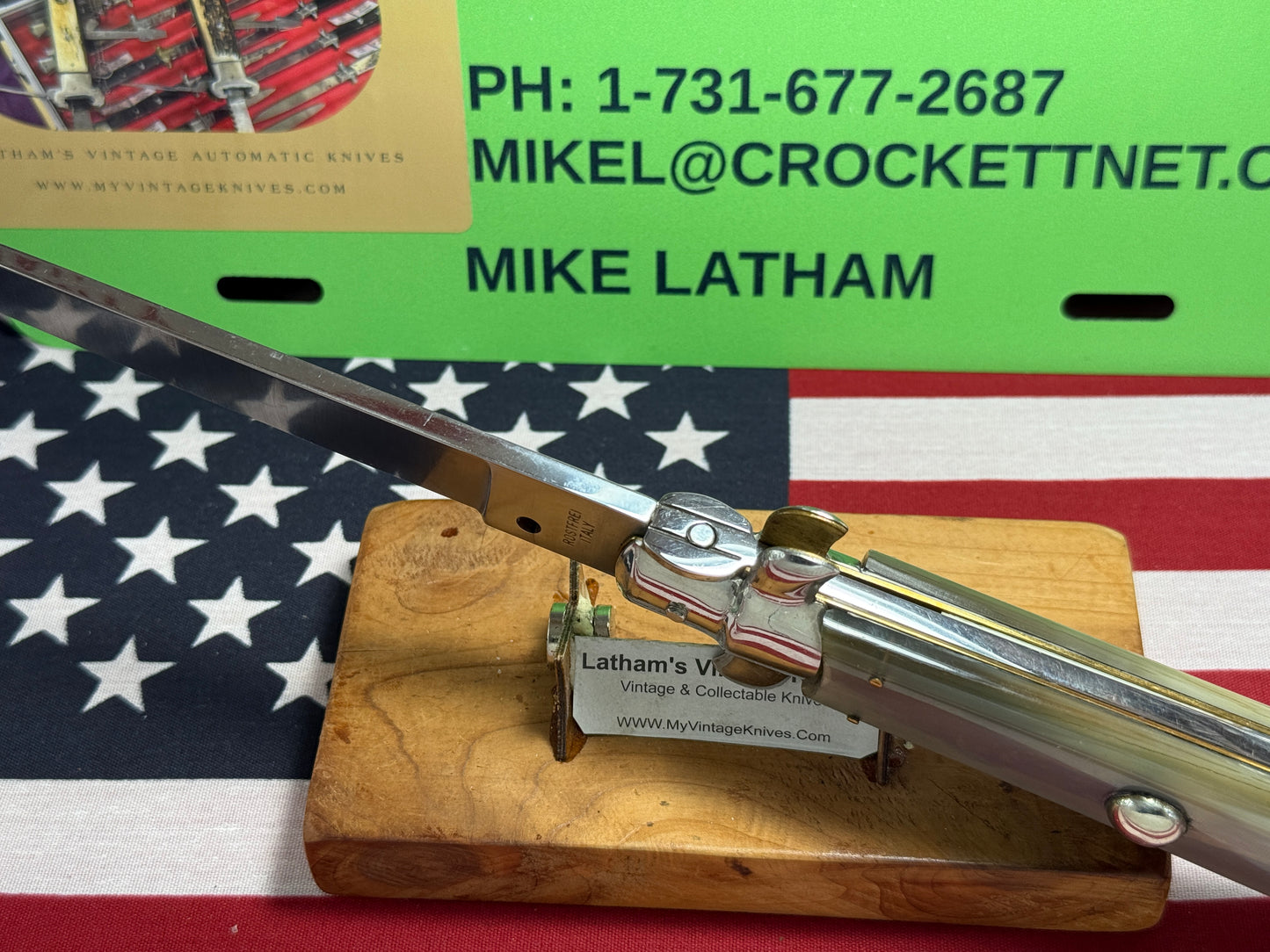 ROSTFREI ITALY 1965-1969 STILETTO SWIVEL BOLSTER 38 CM ITALIAN AUTOMATIC KNIFE TRANSLUCENT BUFFALO HORN HANDLES