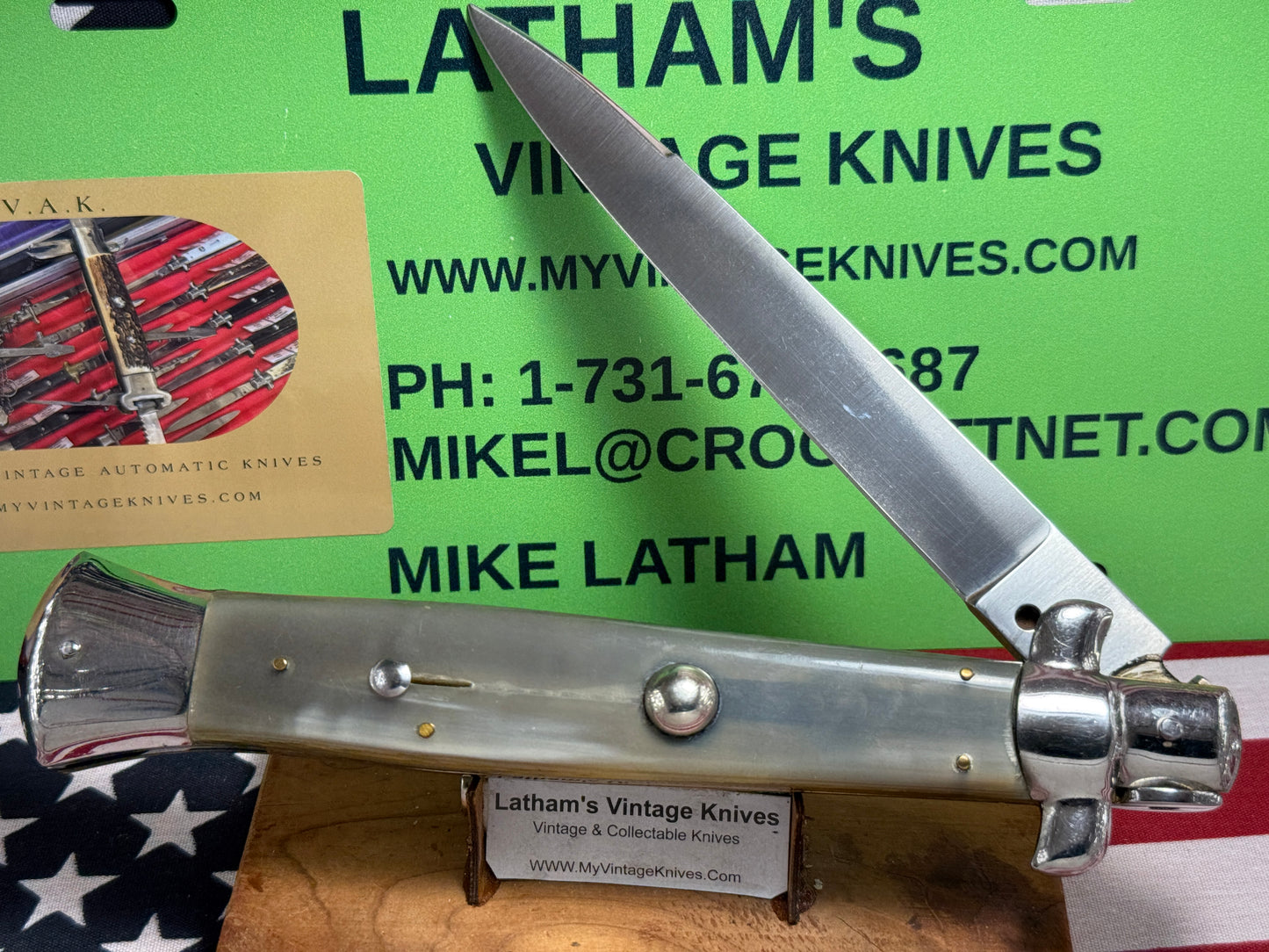 ROSTFREI ITALY 1965-1969 STILETTO SWIVEL BOLSTER 38 CM ITALIAN AUTOMATIC KNIFE TRANSLUCENT BUFFALO HORN HANDLES