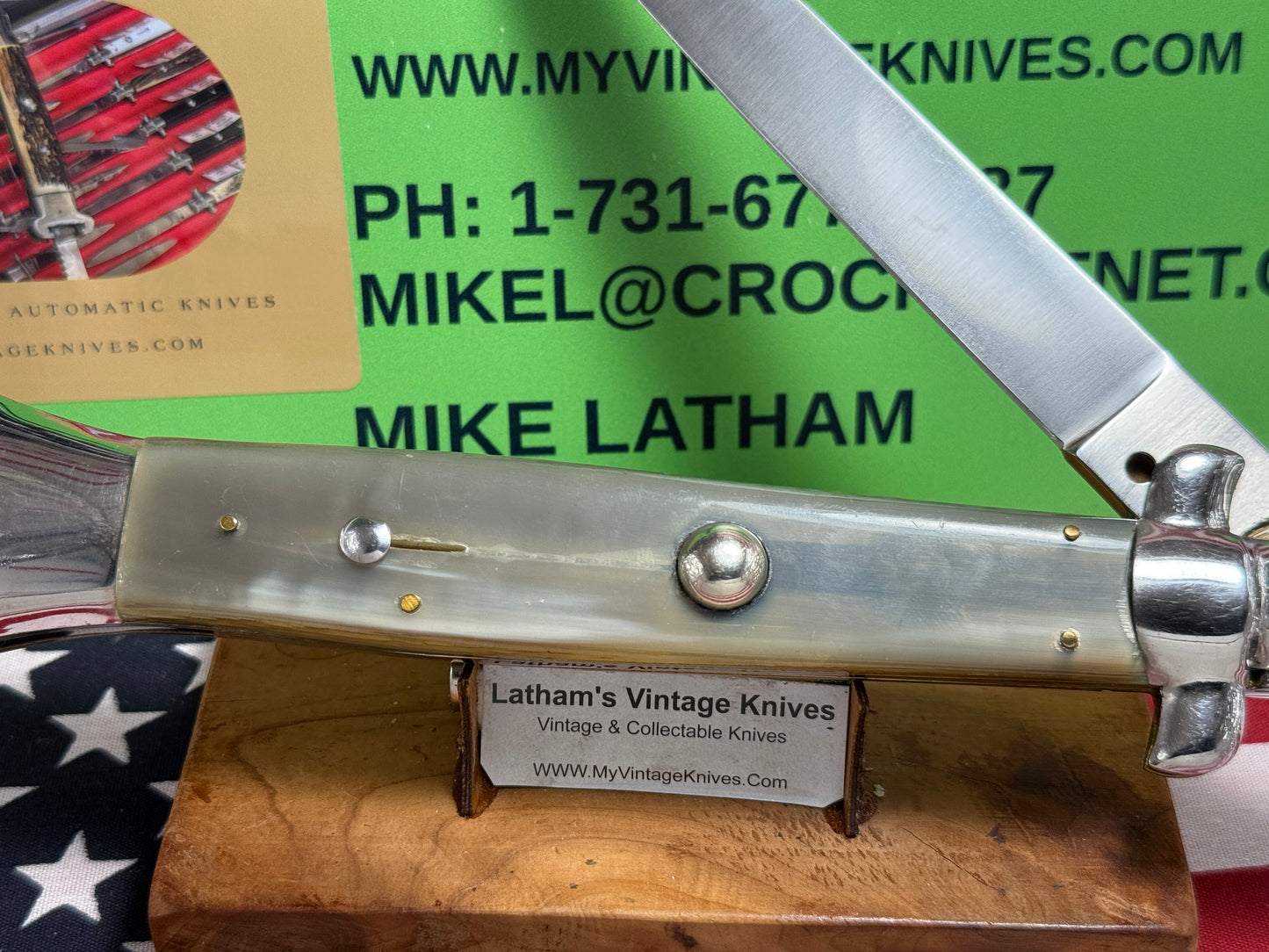 ROSTFREI ITALY 1965-1969 STILETTO SWIVEL BOLSTER 38 CM ITALIAN AUTOMATIC KNIFE TRANSLUCENT BUFFALO HORN HANDLES