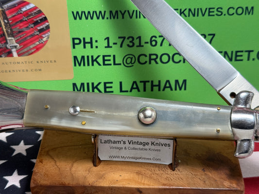 ROSTFREI ITALY 1965-1969 STILETTO SWIVEL BOLSTER 38 CM ITALIAN AUTOMATIC KNIFE TRANSLUCENT BUFFALO HORN HANDLES