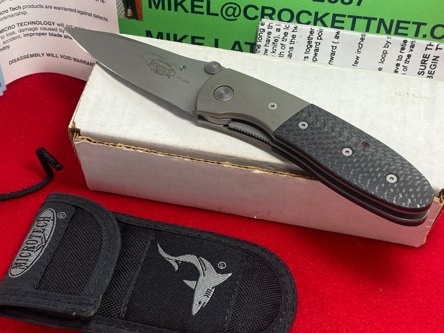 MICROTECH LIGHTFOOT L.C.C. SHARK 01/2001 DOUBLE ACTION BEAD BLAST PLAIN BLADE TACTICAL AUTOMATIC KNIFE FIBER CARBON HANDLES