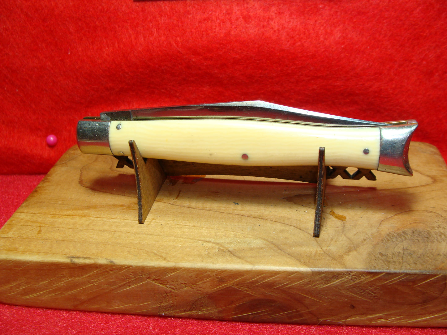 SCHRADE CUT CO. WALDEN NY 1916-46 FISH TAIL 4" VINTAGE AMERICAN AUTOMATIC KNIFE IMITATION IVORY COMPOSITION HANDLES