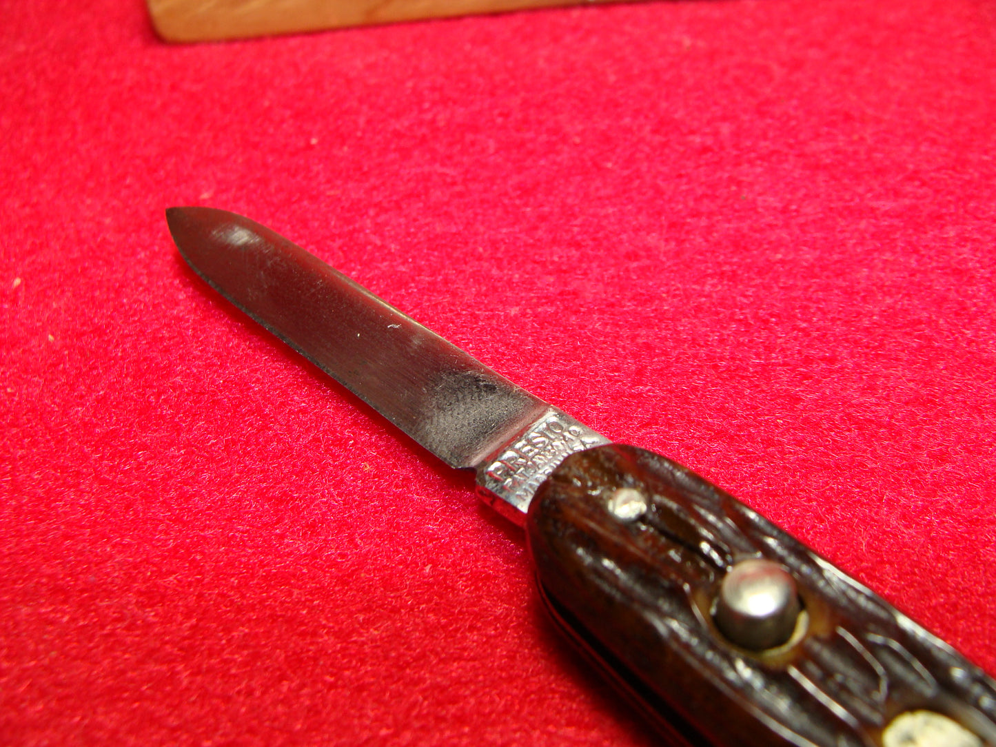 PRESTO GEO. SCHRADE CUT BRIDGEPORT CONN. 1929-56 TWIN BLADE DOUBLE BUTTON 3 3/8" VINTAGE AMERICAN AUTOMATIC KNIFE BROWN BONE HANDLES