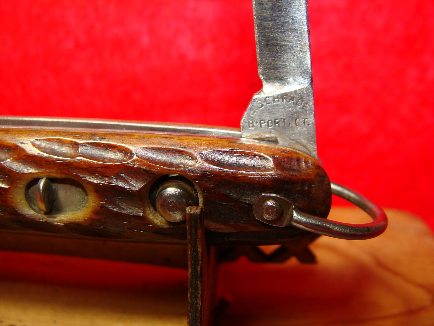 PRESTO GEO. SCHRADE CUT CO. BRIDGEPORT CONN. 1929-56 TWIN BLADE DOUBLE BUTTON "GIRL SCOUT" 3 3/8" WITH BAIL VINTAGE AMERICAN AUTOMATIC KNIFE BROWN JIGGED BONE HANDLES