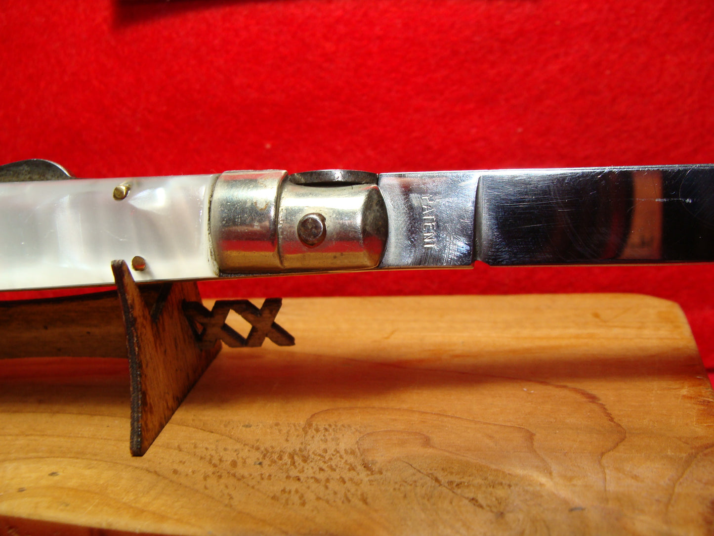 KISSING CRANE ROSTFREI 1960-68 GEBR. MOLLER HUMPBACK LOCK BACK ITALIAN AUTOMATIC KNIFE CRACKED ICE COMPOSITION HANDLES