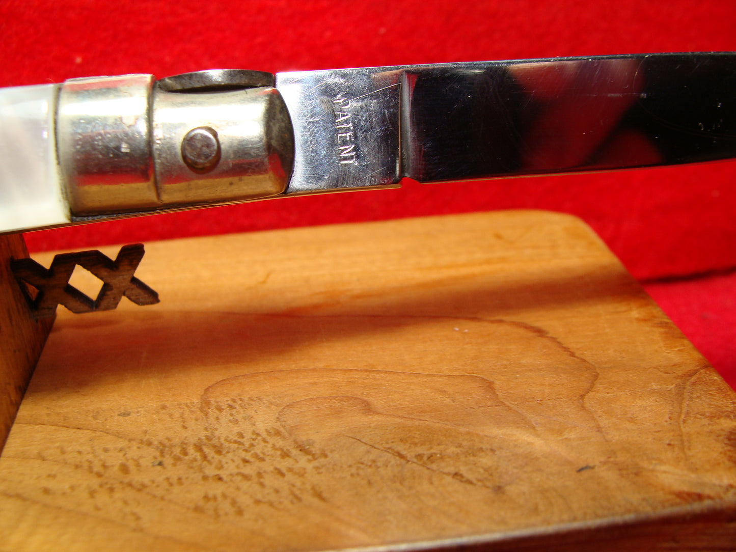 KISSING CRANE ROSTFREI 1960-68 GEBR. MOLLER HUMPBACK LOCK BACK ITALIAN AUTOMATIC KNIFE CRACKED ICE COMPOSITION HANDLES