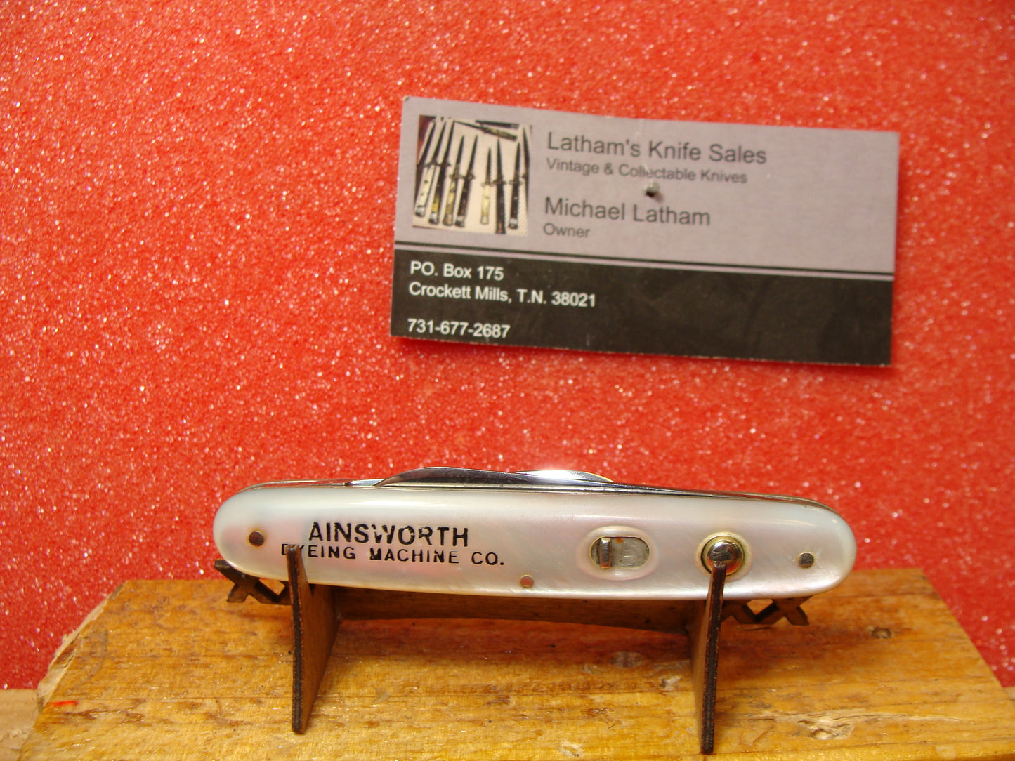 SCHRADE CUT CO. WALDEN NY 1916-46 VINTAGE AMERICAN AUTOMATIC KNIFE 3 3/8" TWIN BLADE DOUBLE BUTTON PEARL HANDLES, ETCHED: AINSWORTH DYEING MACHINE CO.