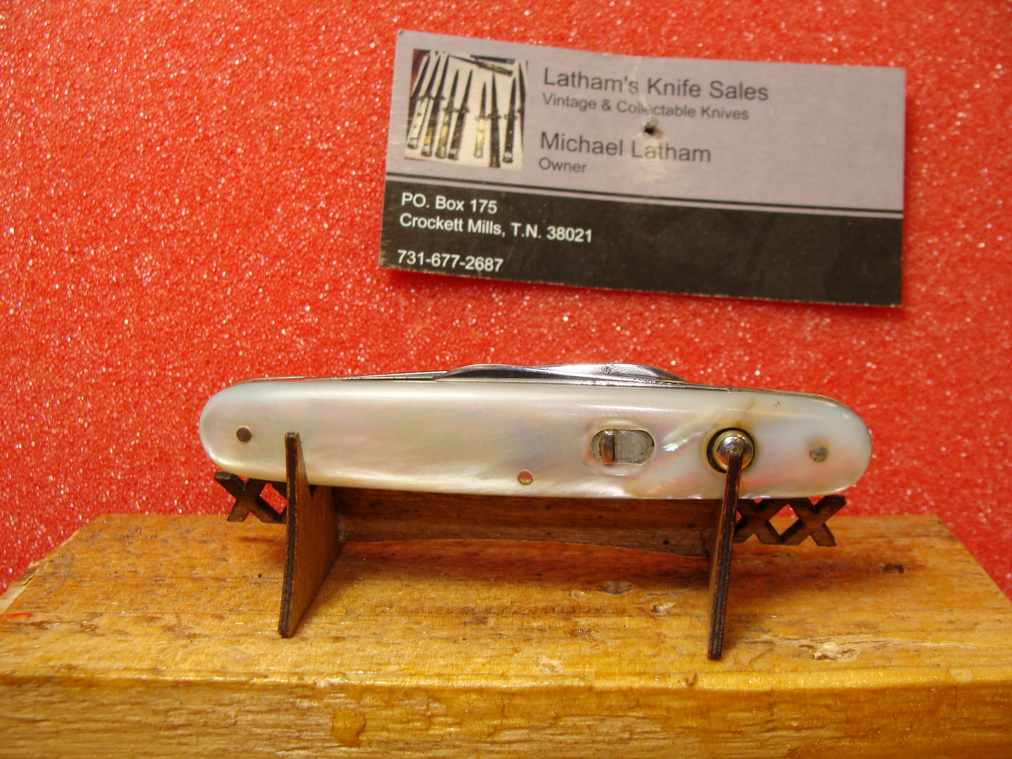 SCHRADE CUT CO. WALDEN NY 1916-46 VINTAGE AMERICAN AUTOMATIC KNIFE 3 3/8" TWIN BLADE DOUBLE BUTTON PEARL HANDLES, ETCHED: AINSWORTH DYEING MACHINE CO.