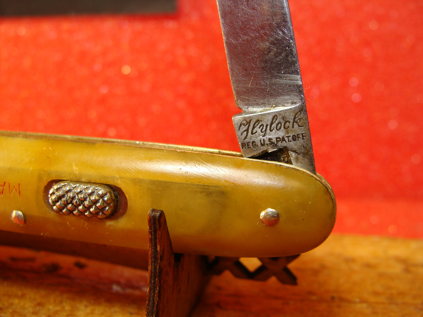 FLY LOCK KNIFE CO. BRIDGEPORT CONN. 1923-29 VINTAGE AMERICAN AUTOMATIC KNIFE SINGLE BLADE KNIFE WITH LETTER OPENER YELLOW CELLULOID HANDLES