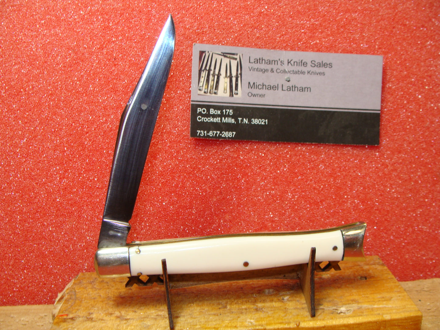 SCHRADE WALDEN NY USA 1950-56 VINTAGE AMERICAN AUTOMATIC KNIFE 4" FISH TAIL WHITE COMPOSITION HANDLES