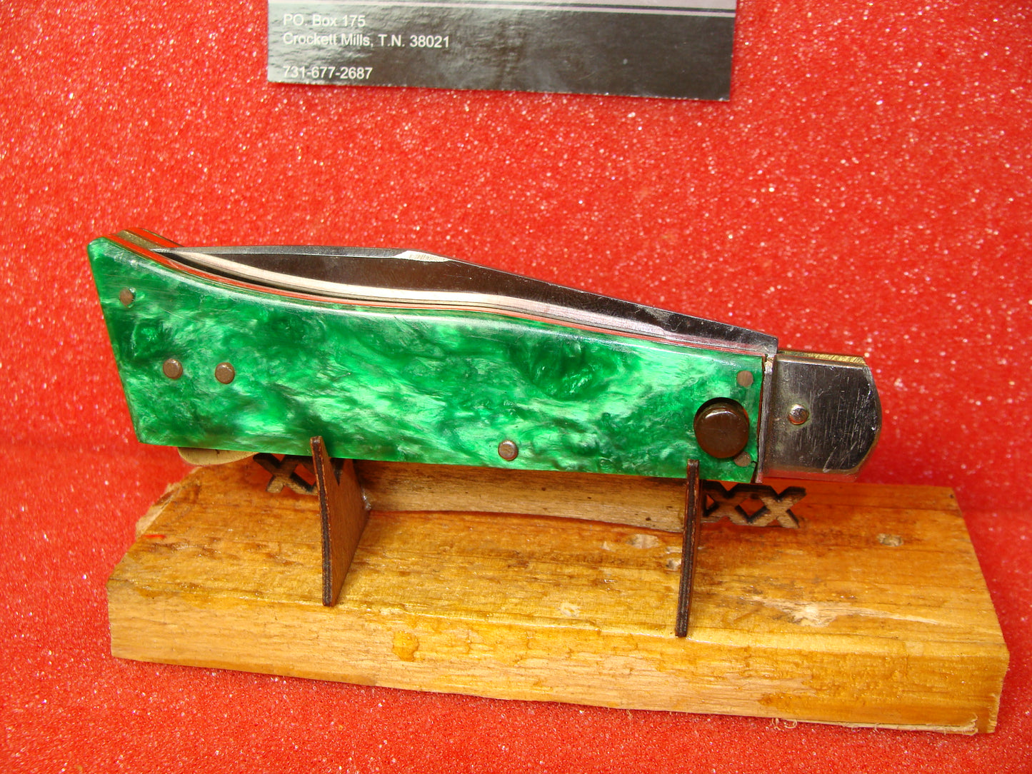 RUSSIAN PRISON 1970S VINTAGE IMPORT AUTOMATIC KNIFE GREEN COMPOSITION HANDLES