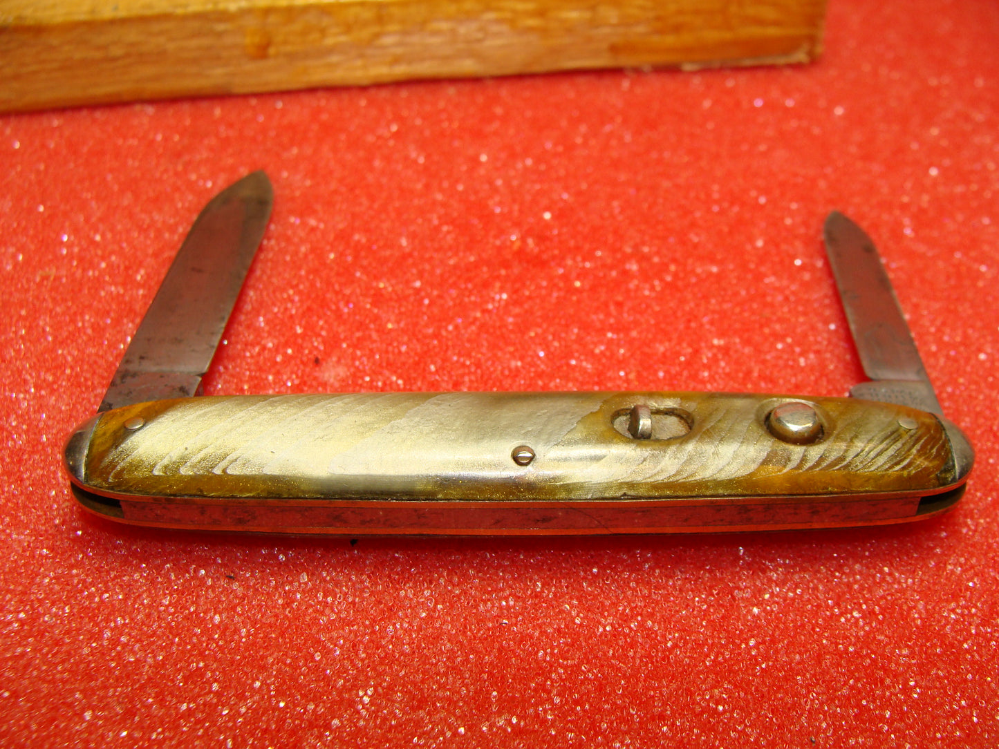 SCHRADE CUT CO. WALDEN NY 1910-16 VINTAGE AMERICAN AUTOMATIC KNIFE 3 3/8" TWIN BLADE DOUBLE BUTTON SMOKED PEARL CELLULOID HANDLES