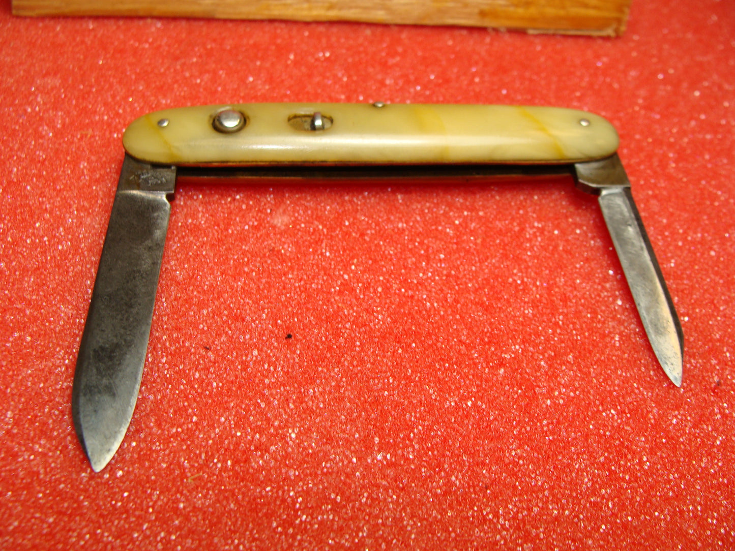 SHAPLEIGH HDW. CO. DIAMOND EDGE 1916-46 VINTAGE AMERICAN AUTOMATIC KNIFE 3 3/8" DOUBLE BLADE CELLULOID HANDLES