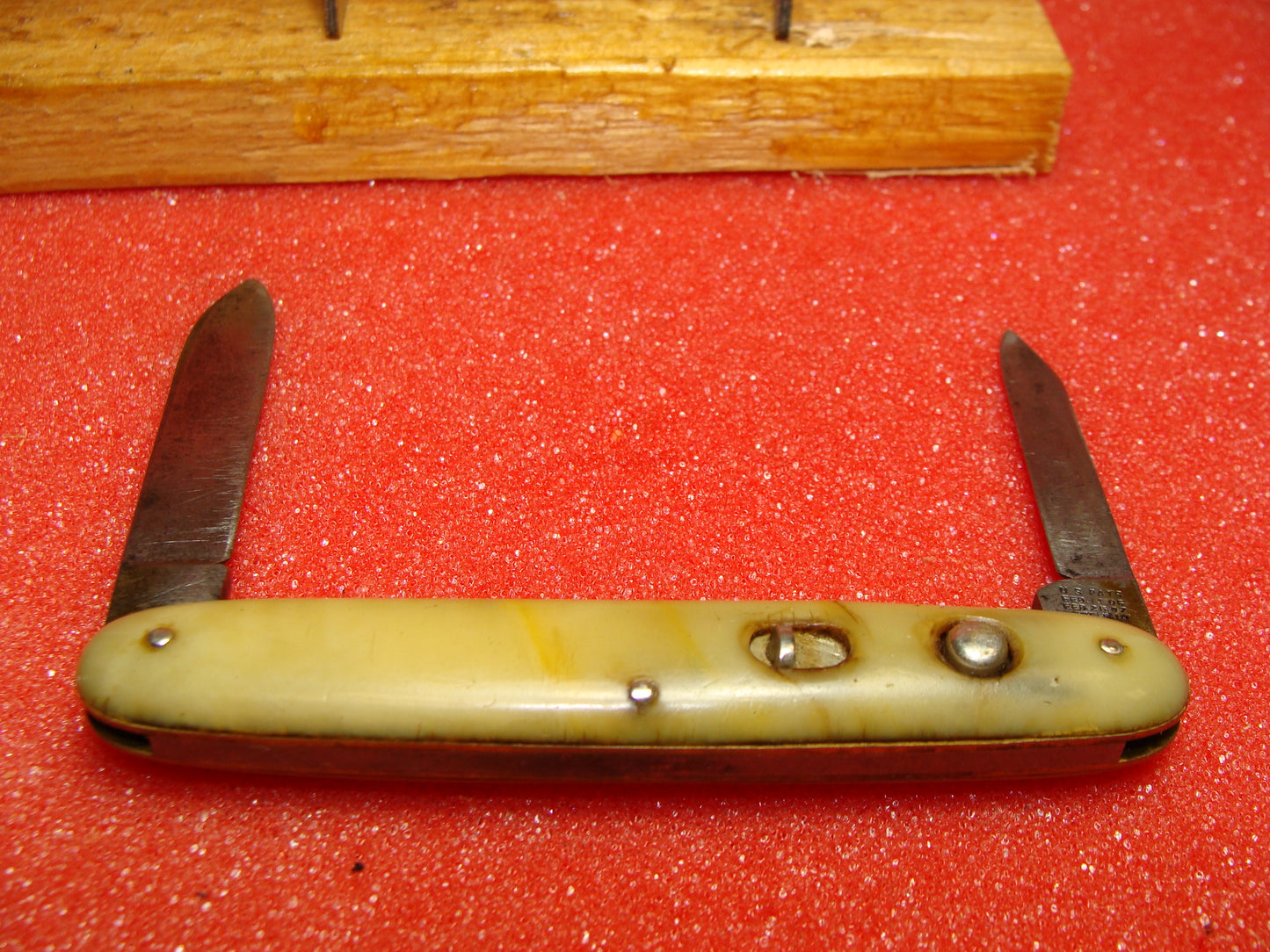 SHAPLEIGH HDW. CO. DIAMOND EDGE 1916-46 VINTAGE AMERICAN AUTOMATIC KNIFE 3 3/8" DOUBLE BLADE CELLULOID HANDLES