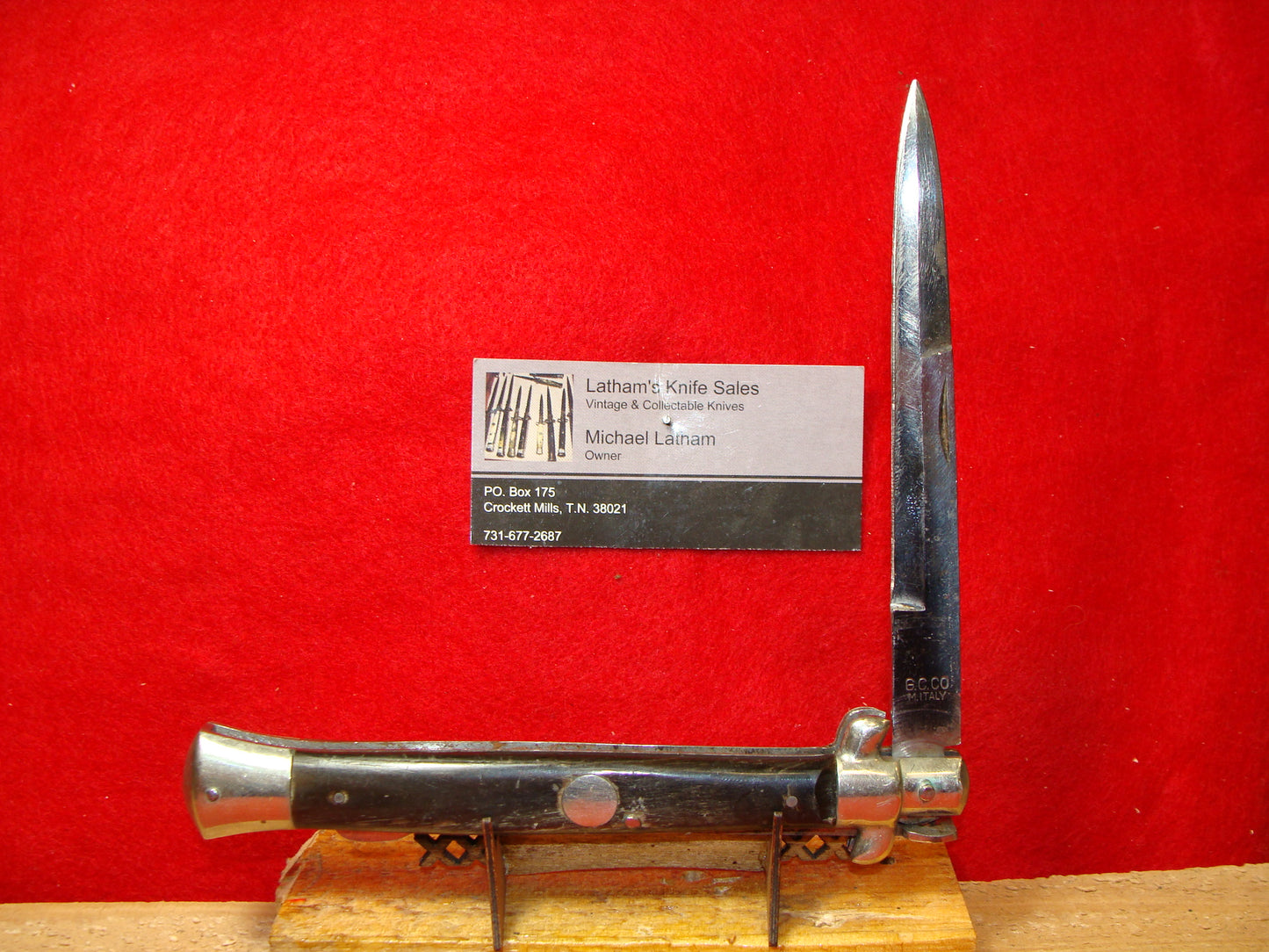 G C CO  ITALY 1958-68 MANUAL OPEN LOCK BACK STILETTO 28 CM ITALIAN MANUAL OPEN KNIFE BUFFALO HORN HANDLES