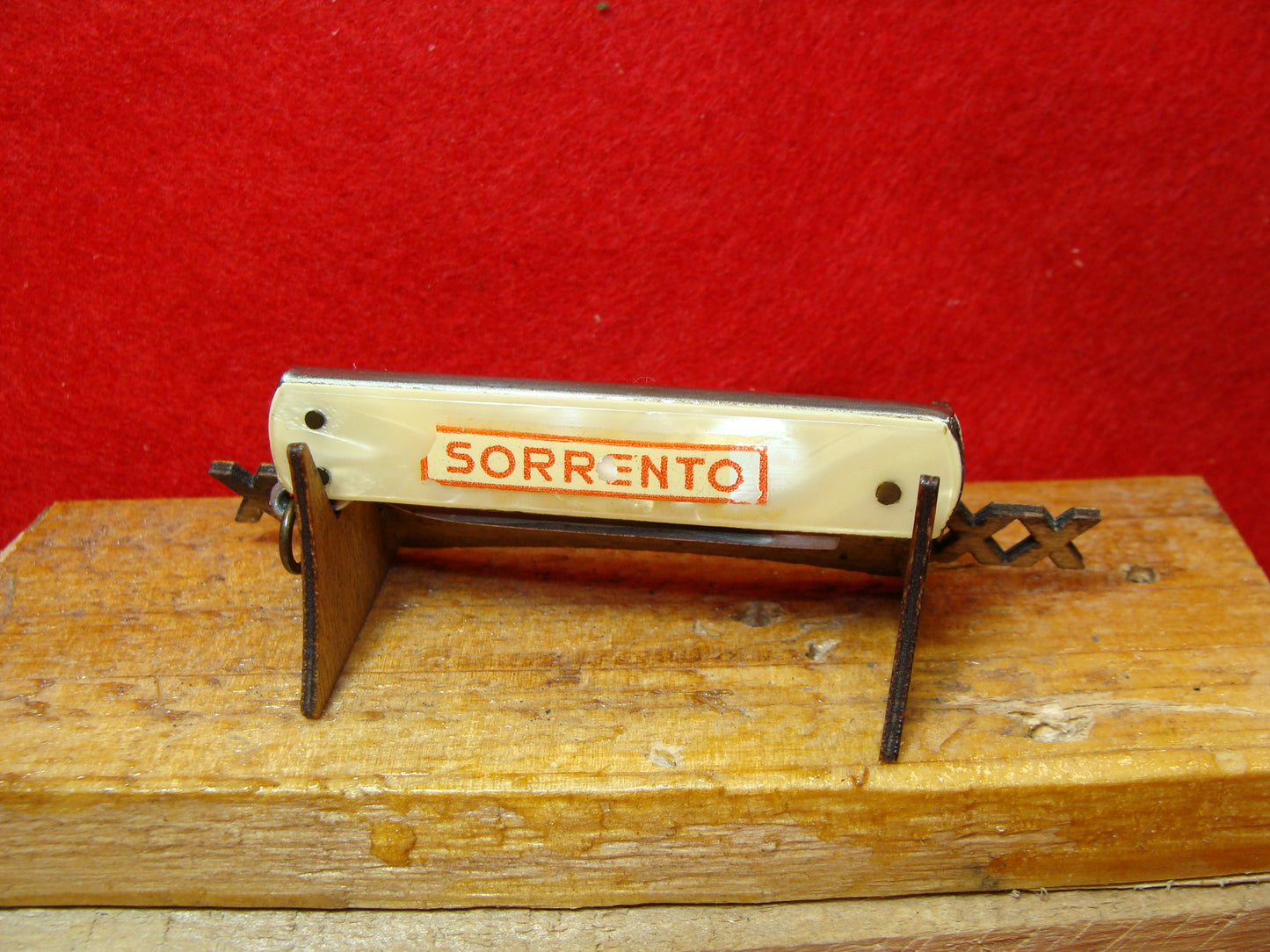 UNSTAMPED "STERILE" BREVETT ITALY 1950-58 PULL TAB ITALIAN AUTOMATIC KNIFE CRACKED ICE CELLULOID HANDLES-ETCH: SORRENTO.