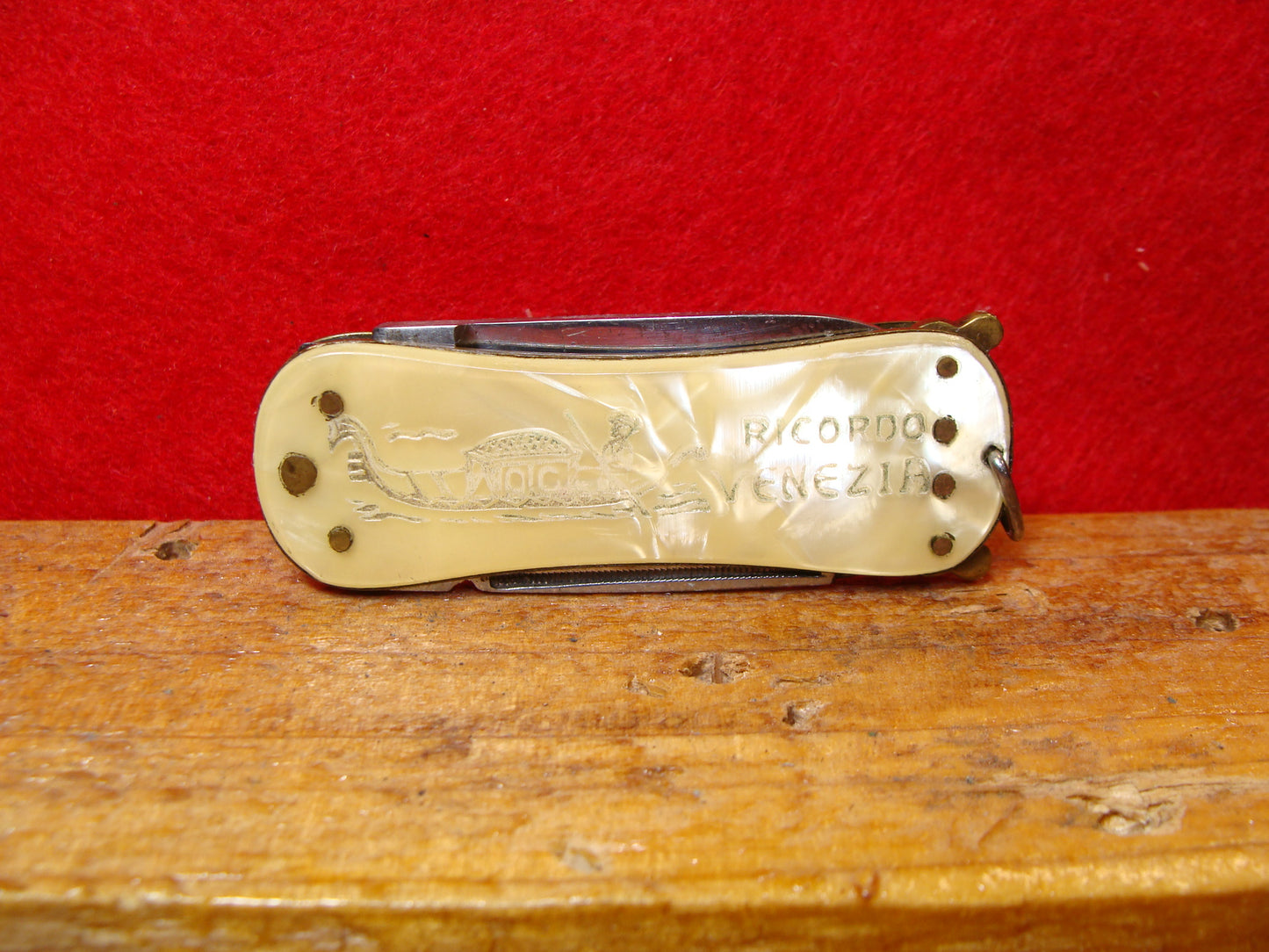 BREVETT 34749 ITALY 1950-58 PULL TAB ITALIAN AUTOMATIC KNIFE DOUBLE BLADE CRACKED ICE CELLULOID HANDLES, ETCHED: RICORDO VENEZIA