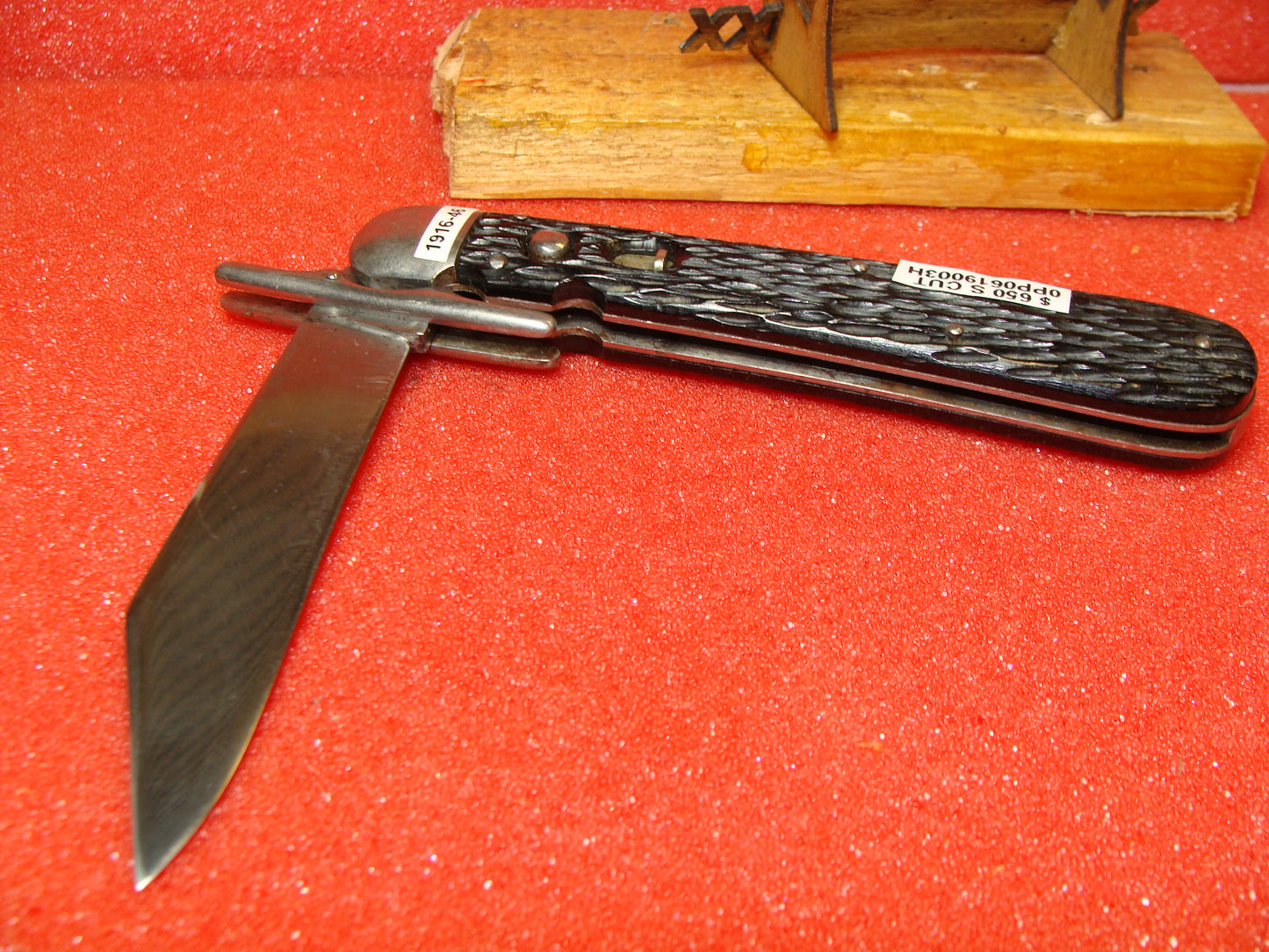 SCHRADE CUT CO. WALDEN NY 1916-46 VINTAGE AMERICAN AUTOMATIC KNIFE 4 7/8" HUNTER PRIDE SWING GUARD BLACK IMITATION JIGGED HANDLES