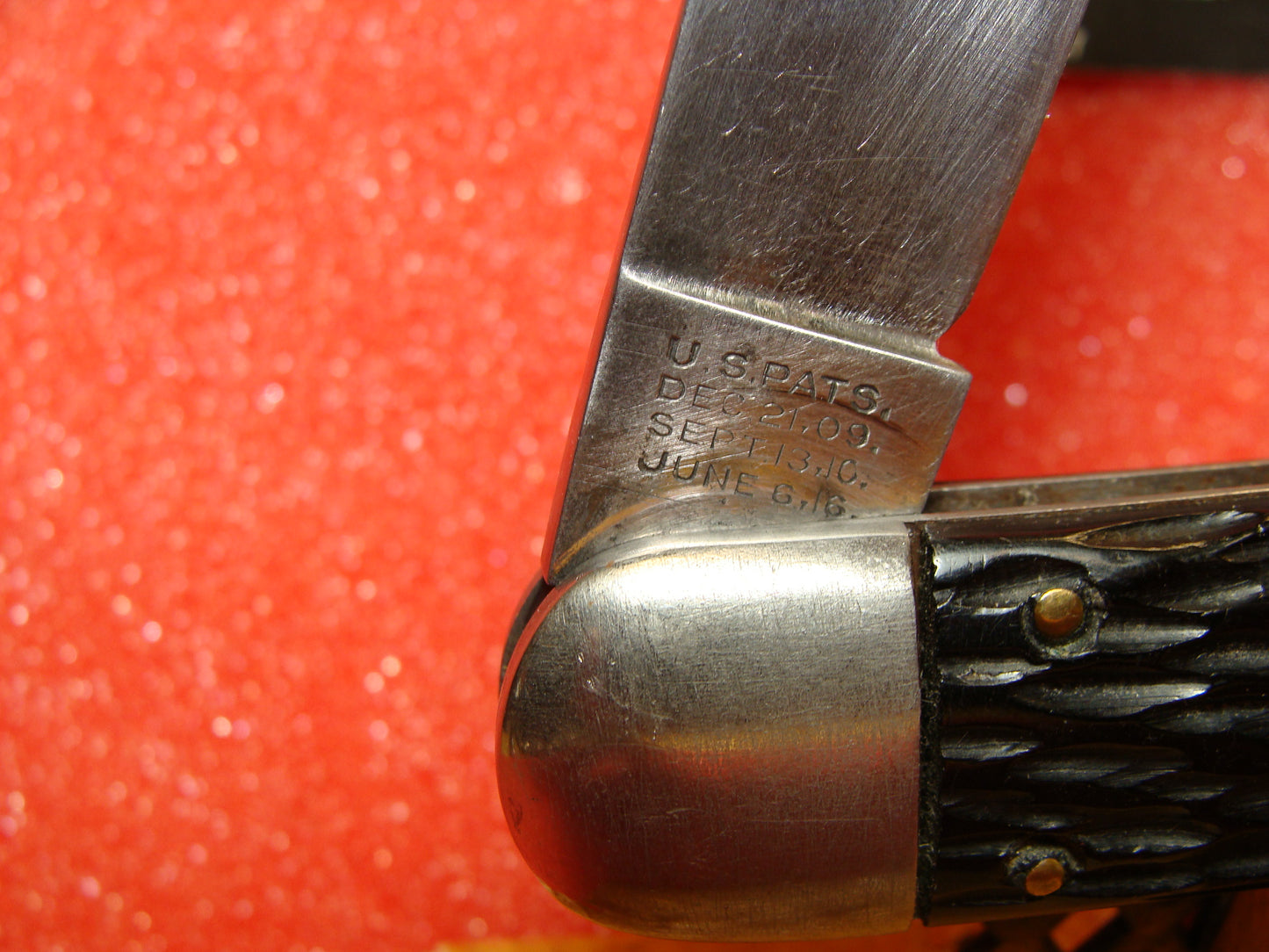 SCHRADE CUT CO. WALDEN NY 1916-46 VINTAGE AMERICAN AUTOMATIC KNIFE 4 7/8" HUNTER BLACK IMITATION JIGGED HANDLES