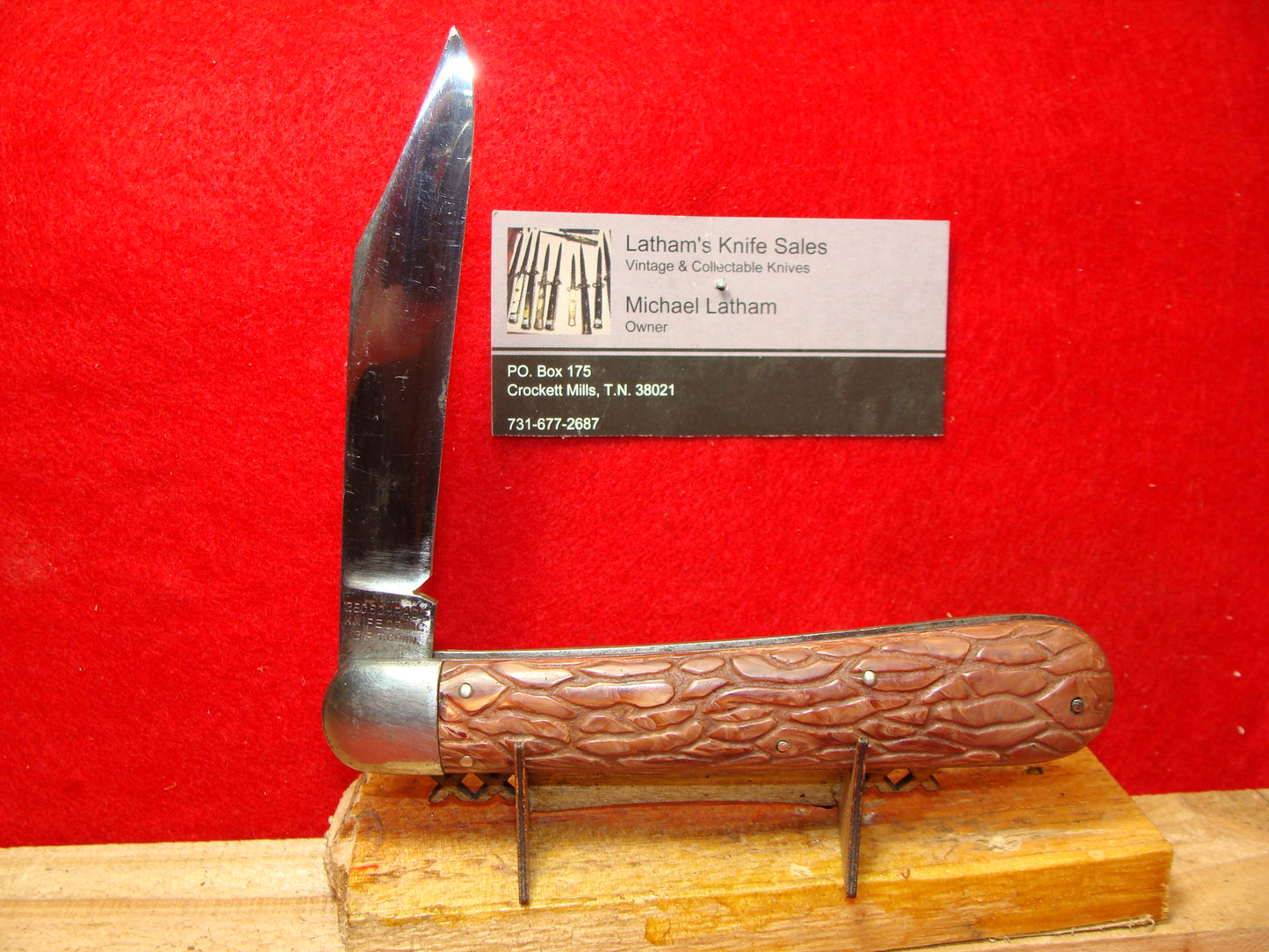 PRESTO GEO. SCHRADE CUTLERY BRIDGEPORT CONN. 1929-56 VINTAGE AMERICAN AUTOMATIC KNIFE 5" RED WORM GROOVED COMPOSITION HANDLES