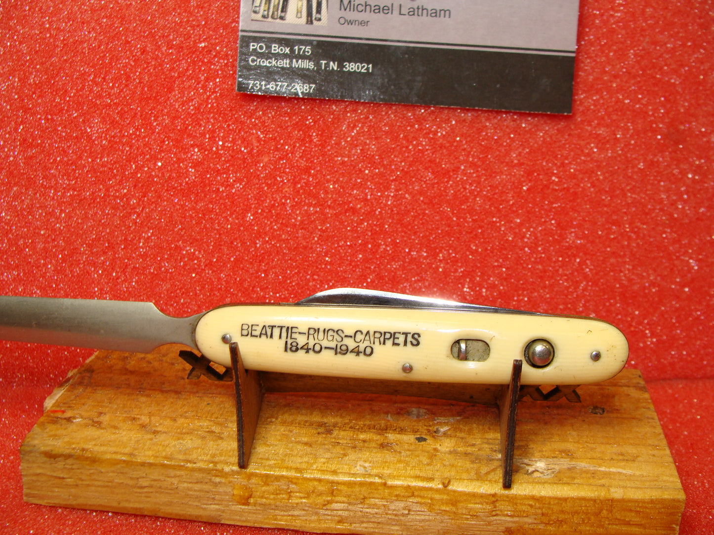 SCHRADE CUT CO. WALDEN NY 1916-46 VINTAGE AMERICAN AUTOMATIC KNIFE 3 3/8" SINGLE BLADE LETTER OPENER IMITATION IVORY CELLULOID HANDLES ETCHED BEATTIE-RUGS-CARPETS 1840-1940.