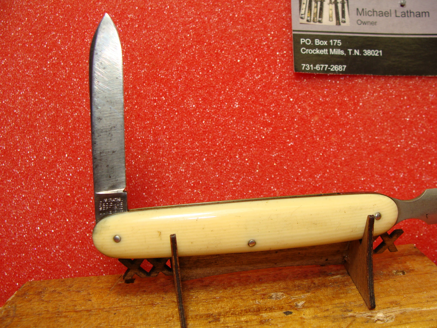 SCHRADE CUT CO. WALDEN NY 1916-46 VINTAGE AMERICAN AUTOMATIC KNIFE 3 3/8" SINGLE BLADE LETTER OPENER IMITATION IVORY CELLULOID HANDLES ETCHED BEATTIE-RUGS-CARPETS 1840-1940.