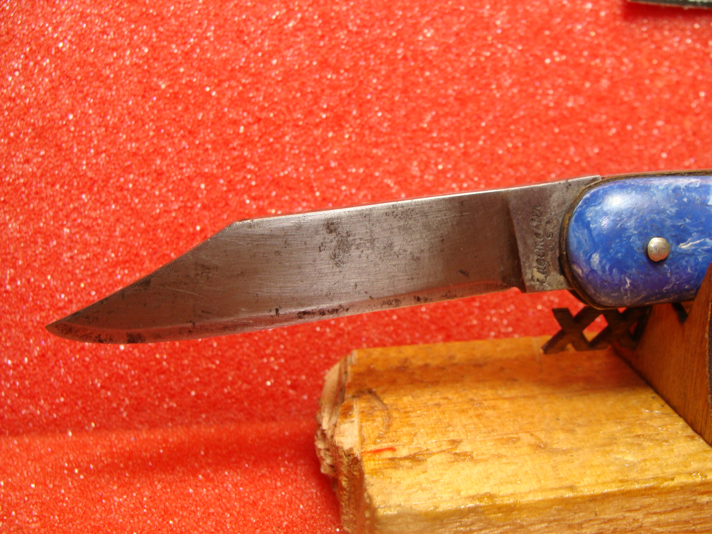 EDGEMASTER USA 1936-56 VINTAGE AMERICAN AUTOMATIC KNIFE 4 1/8" PARATROOPER BLUE SWIRL COMPOSITION HANDLES