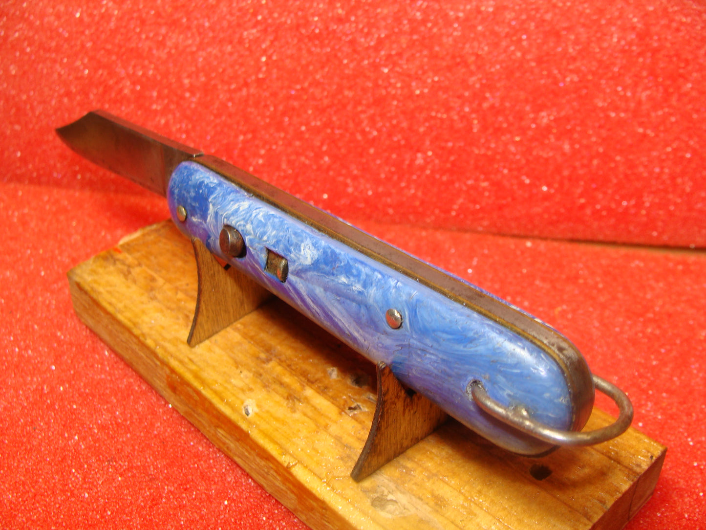 EDGEMASTER USA 1936-56 VINTAGE AMERICAN AUTOMATIC KNIFE 4 1/8" PARATROOPER BLUE SWIRL COMPOSITION HANDLES