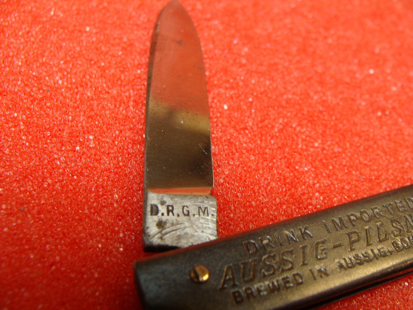 JOSEFH FEIST SOLINGEN GERMANY 1955-65 GUN KNIFE GERMAN AUTOMATIC KNIFE D.R.G.M. AUSSIG-PILSNER BEER