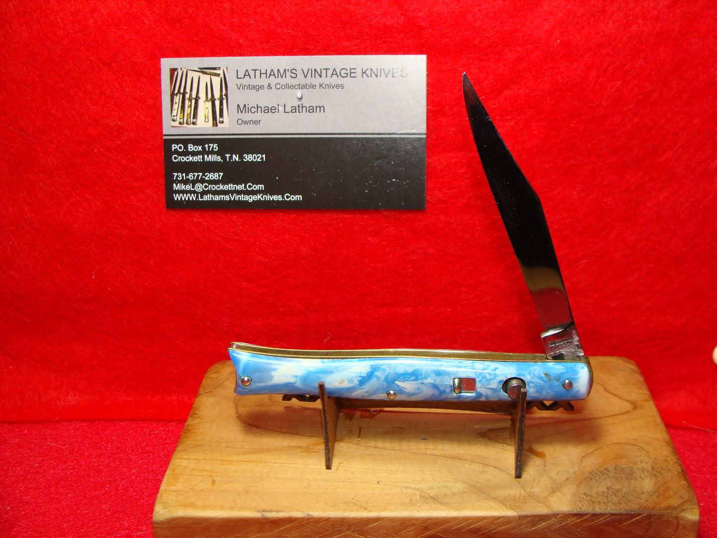 EDGEMASTER USA 1936-56 FISH TAIL SHADOW BOLSTERS 4" VINTAGE AMERICAN AUTOMATIC KNIFE SKY BLUE COMPOSITION HANDLES