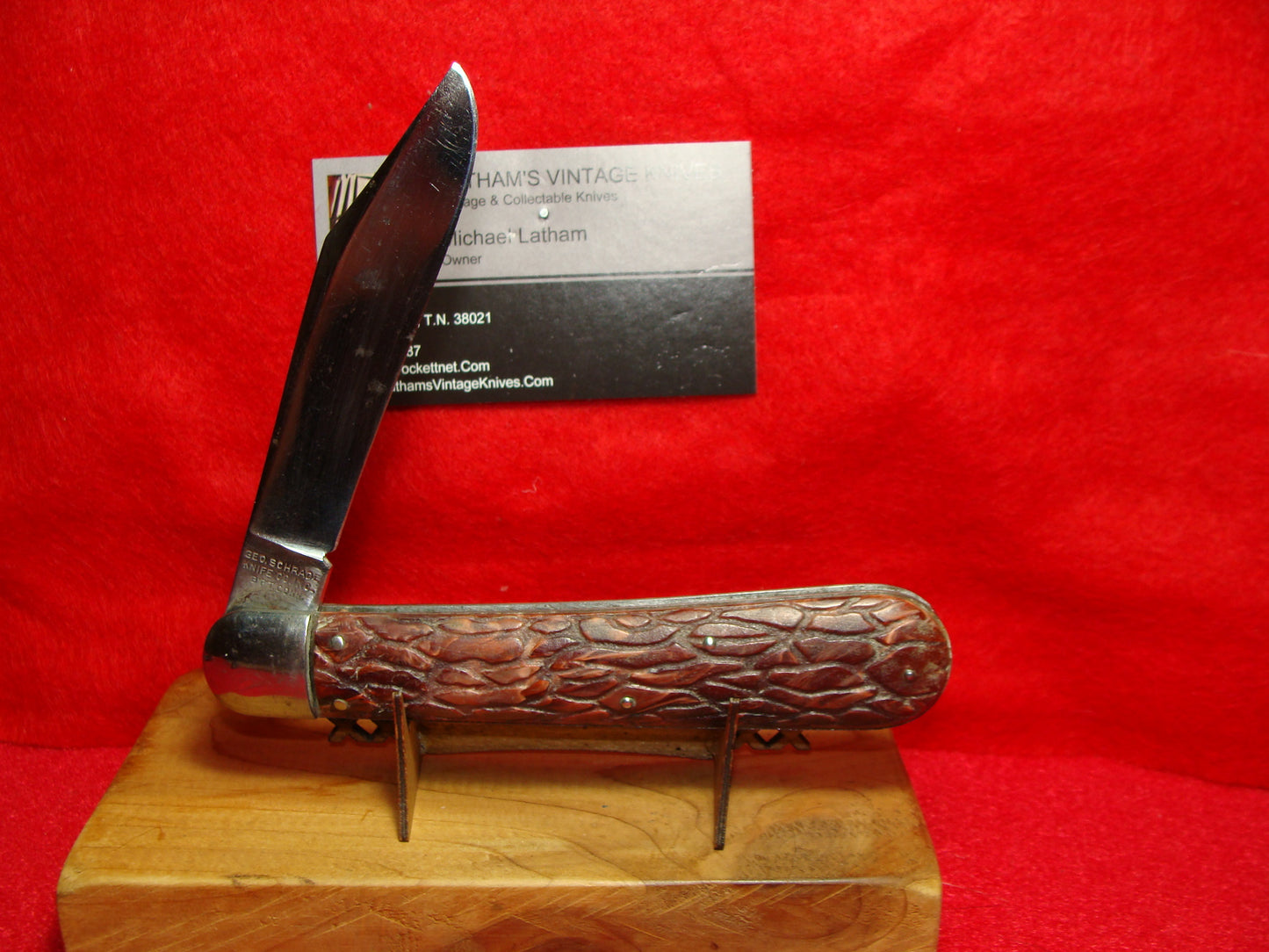 PRESTO GEO. SCHRADE CUT. BRIDGEPORT CONN. 1929-56 VINTAGE AMERICAN AUTOMATIC KNIFE 5" RED WORMED GROOVED COMPOSITION HANDLES