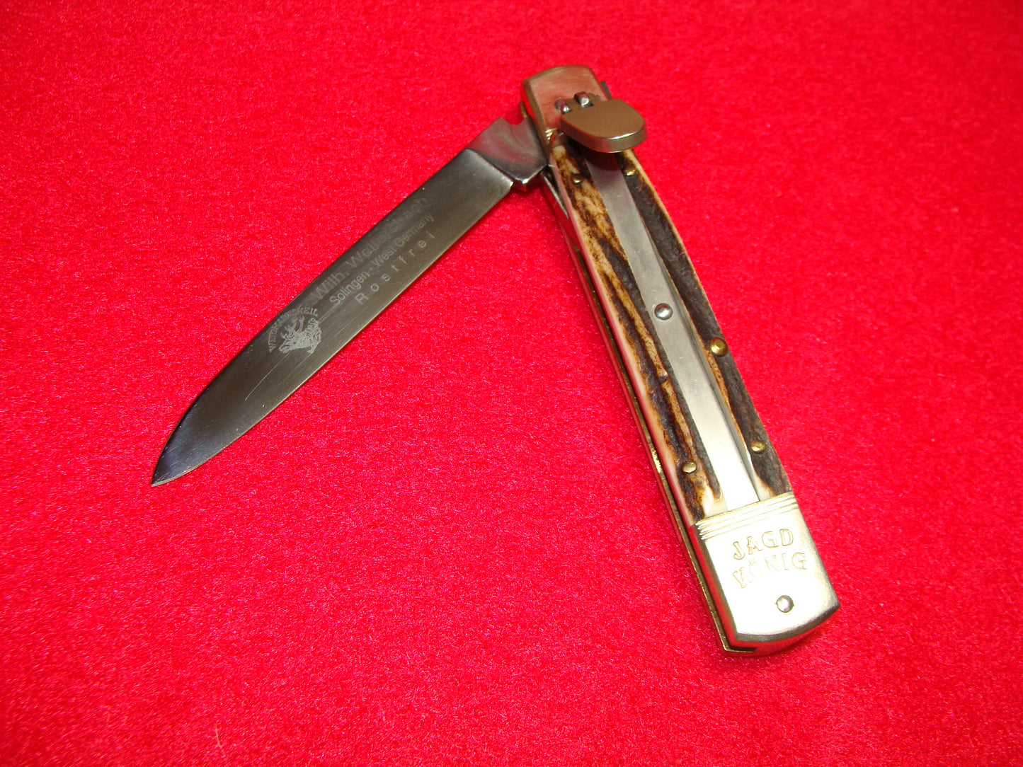 WEIDMANNSHEIL SOLINGEN GERMANY JAGD KONIG 1975-85 LEVER AUTOMATIC 11 CM GERMAN AUTOMATIC KNIFE STAG HANDLES