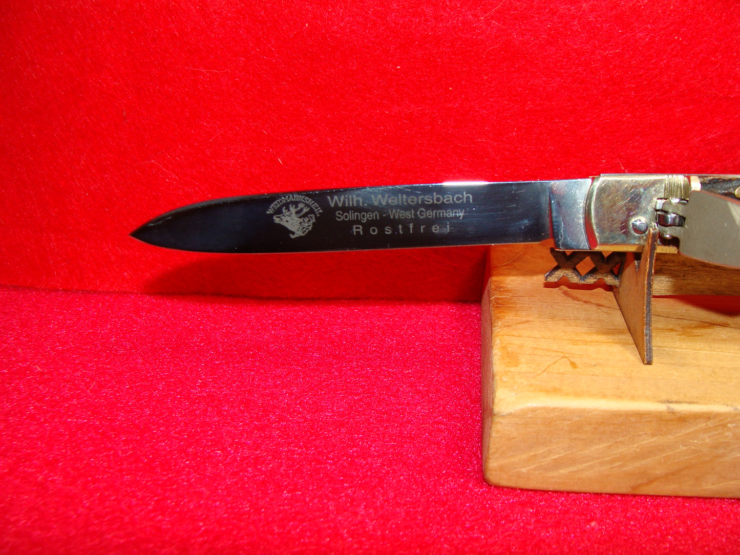 WEIDMANNSHEIL SOLINGEN GERMANY 1975-85 JAGD KONIG LEVER AUTOMATIC 11 CM GERMAN AUTOMATIC KNIFE STAG HANDLES